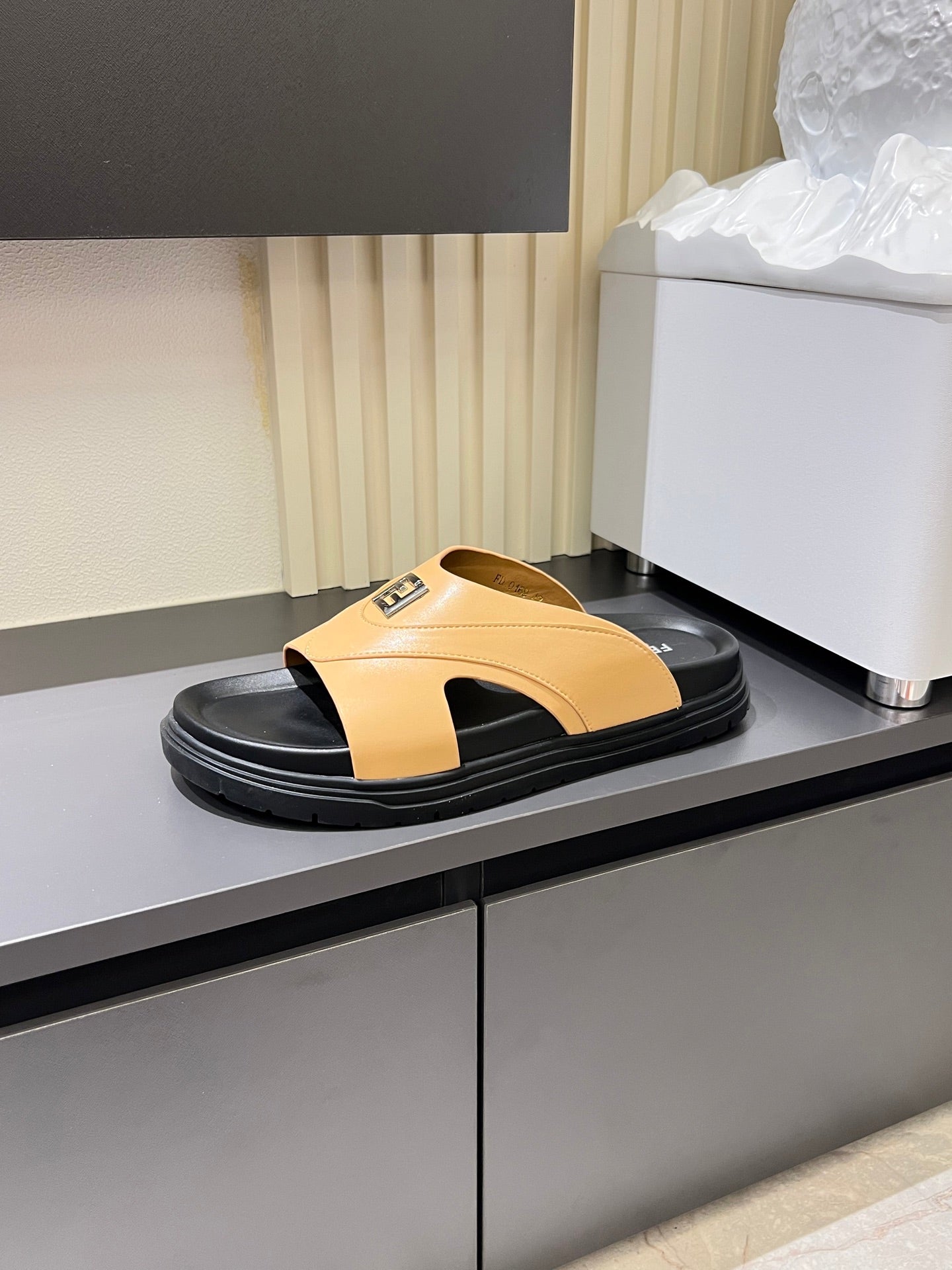 Luxury Shoes Fendi Sandals