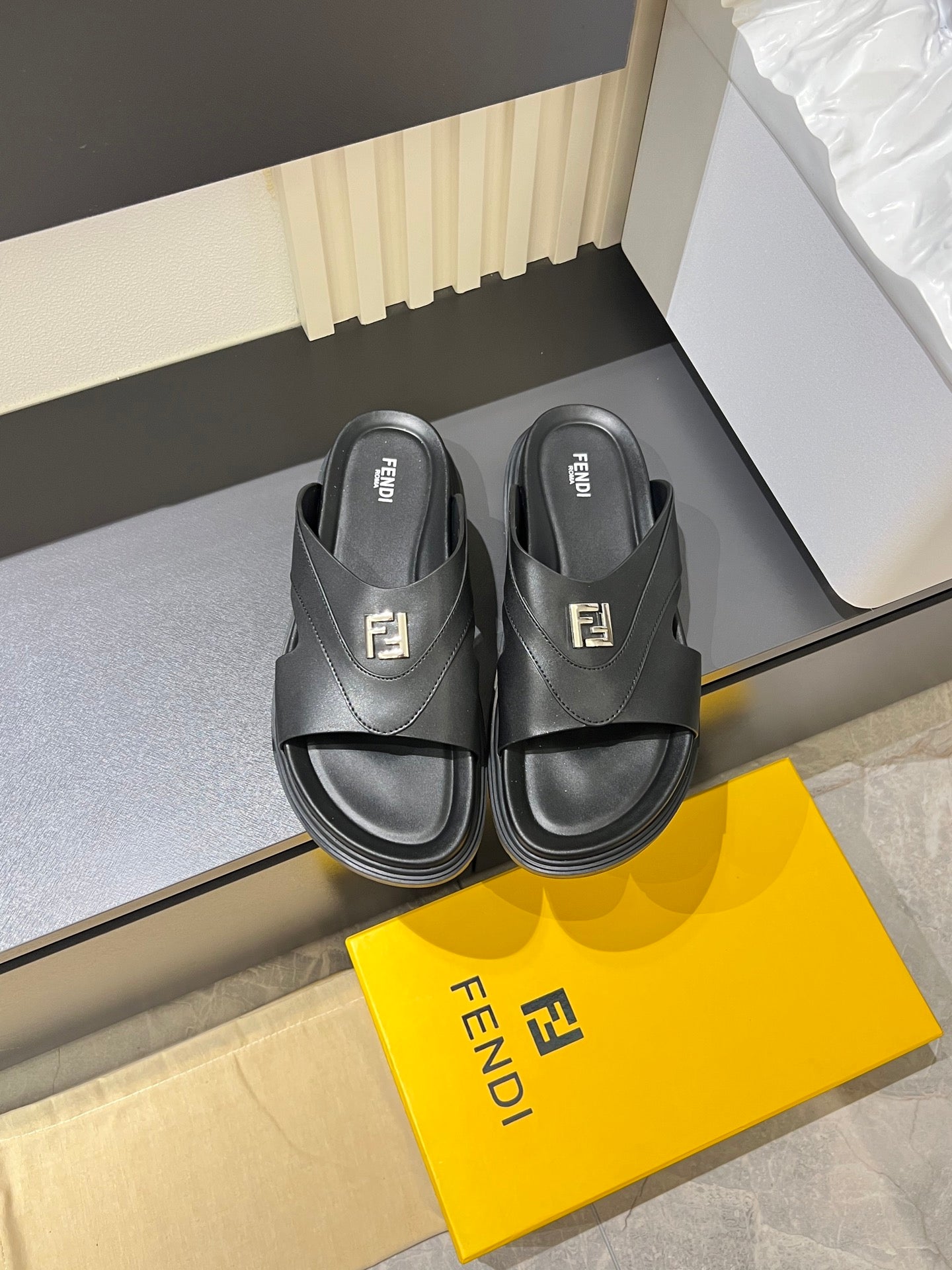 Luxury Shoes Fendi Sandals