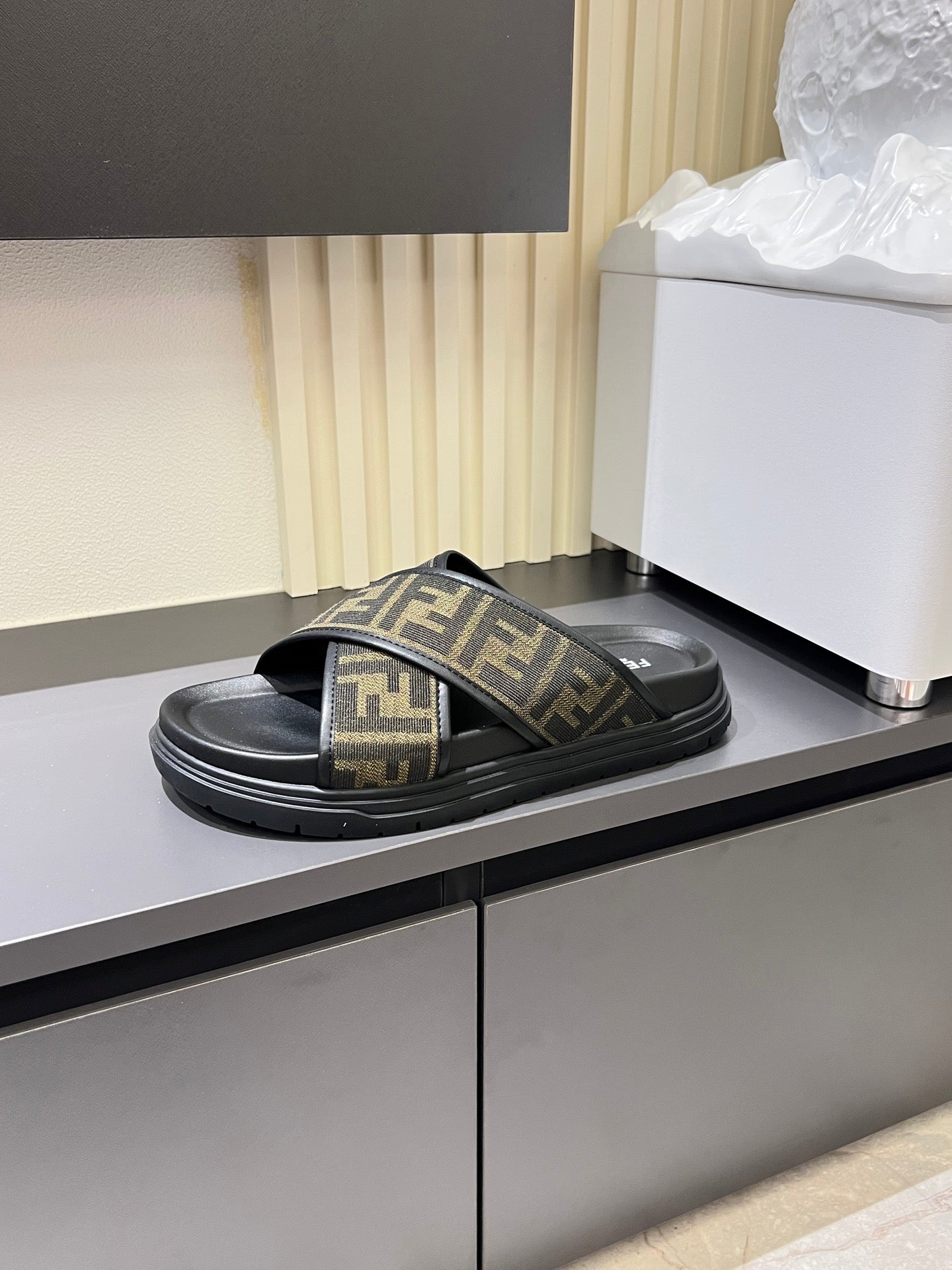Luxury Shoes Fendi Sandals