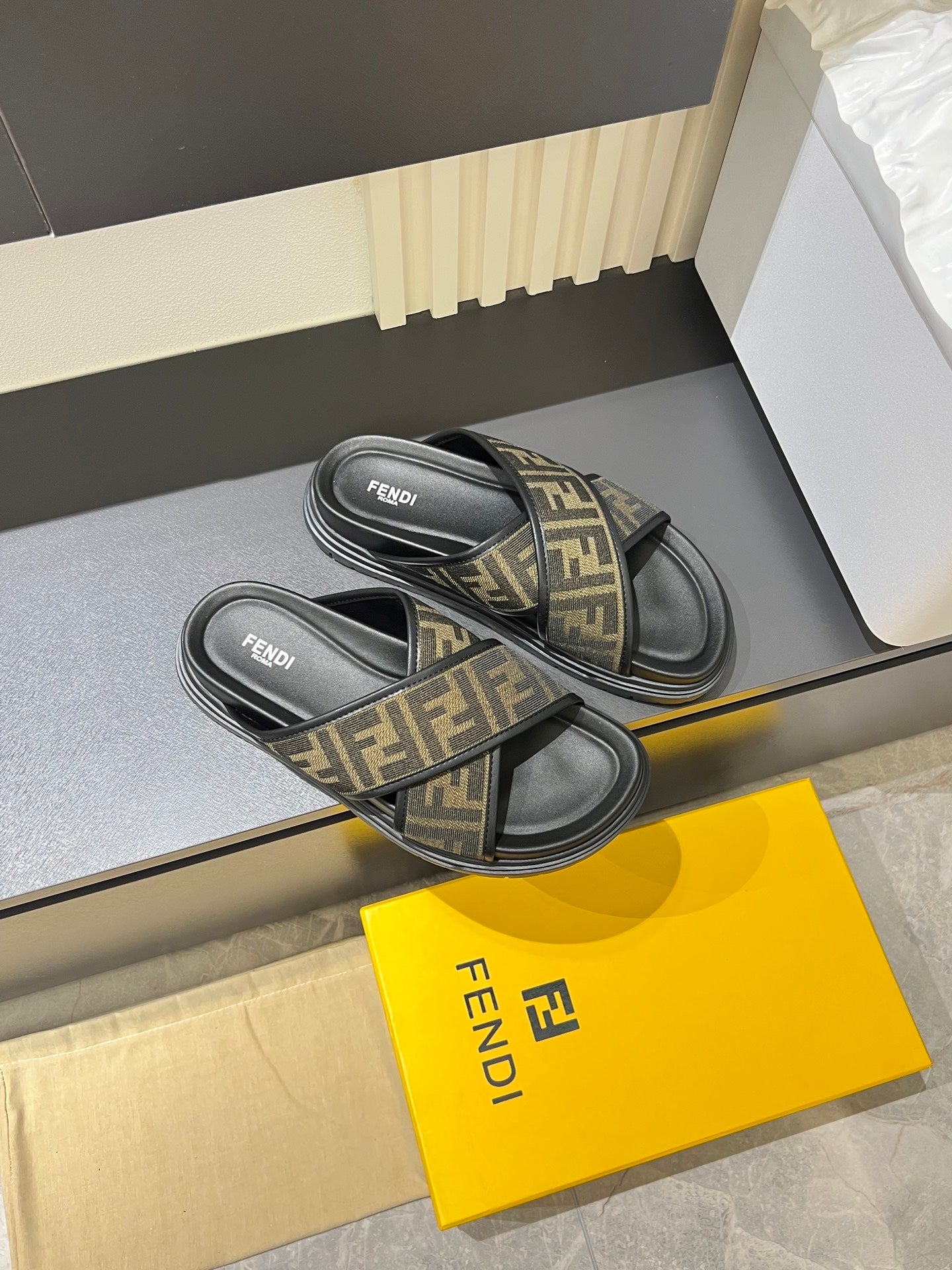 Luxury Shoes Fendi Sandals