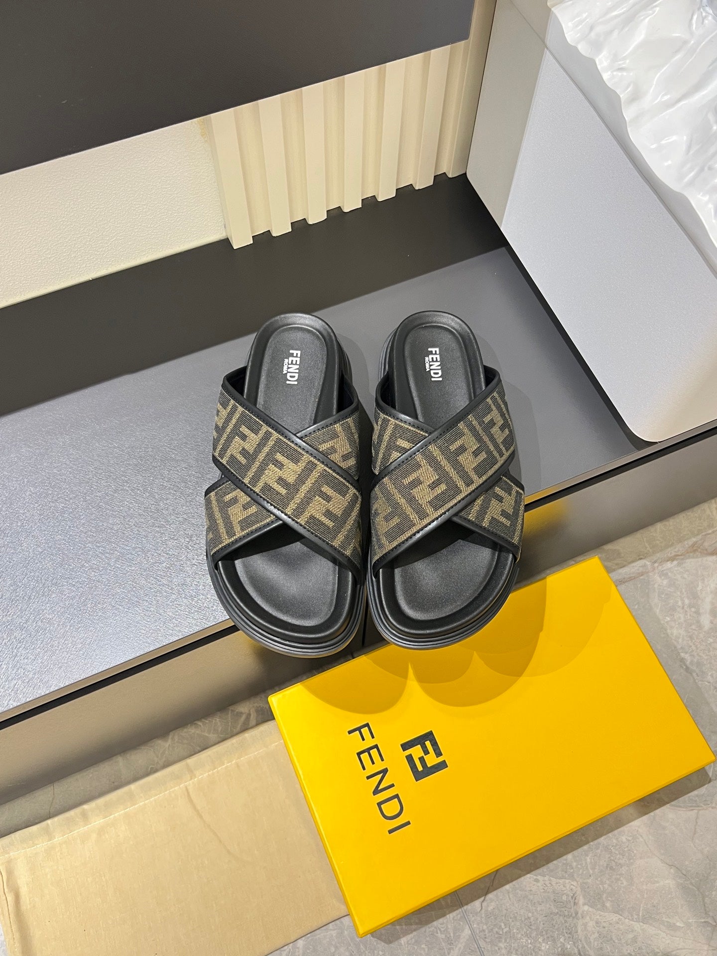 Luxury Shoes Fendi Sandals