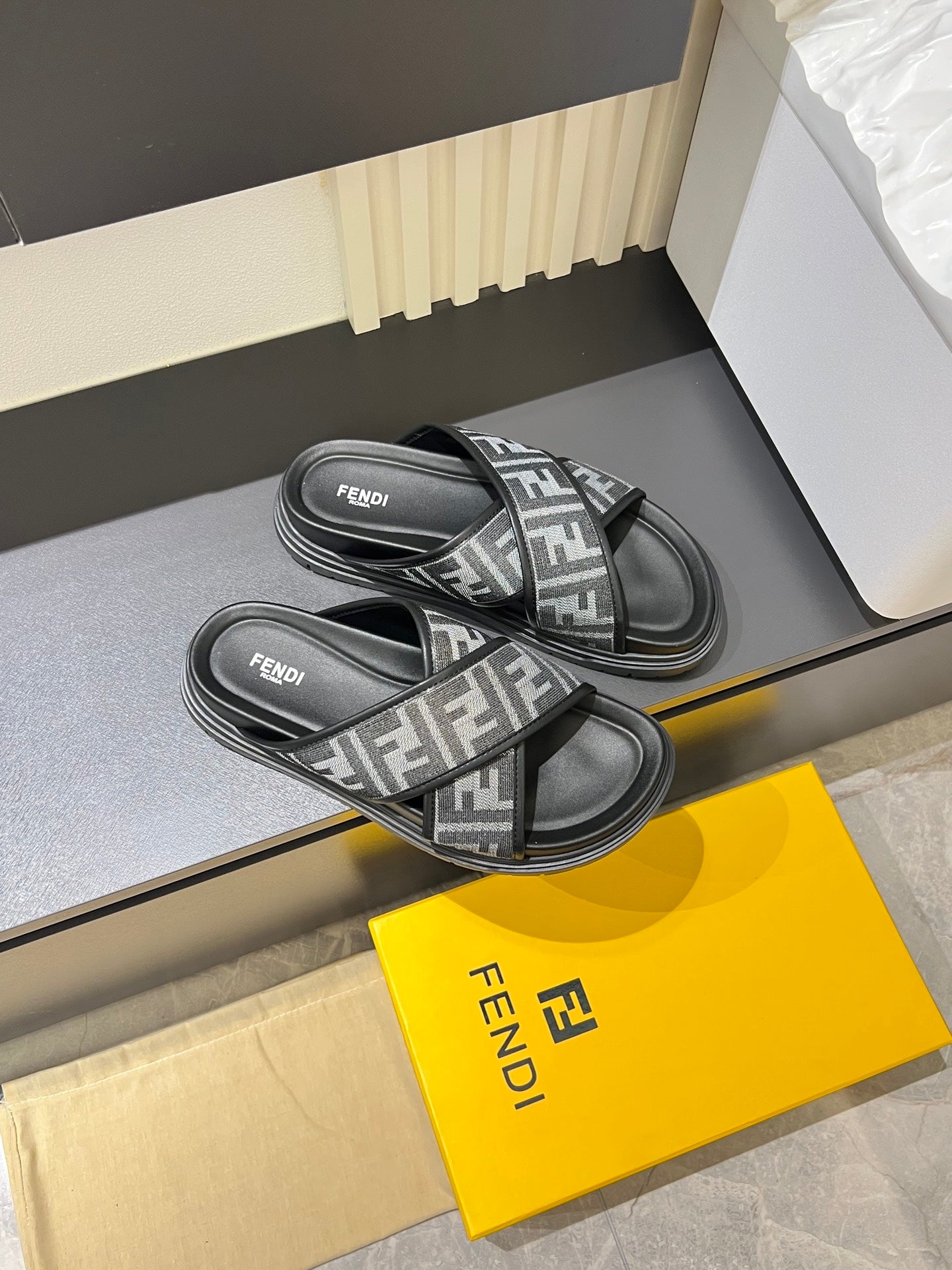 Luxury Shoes Fendi Sandals