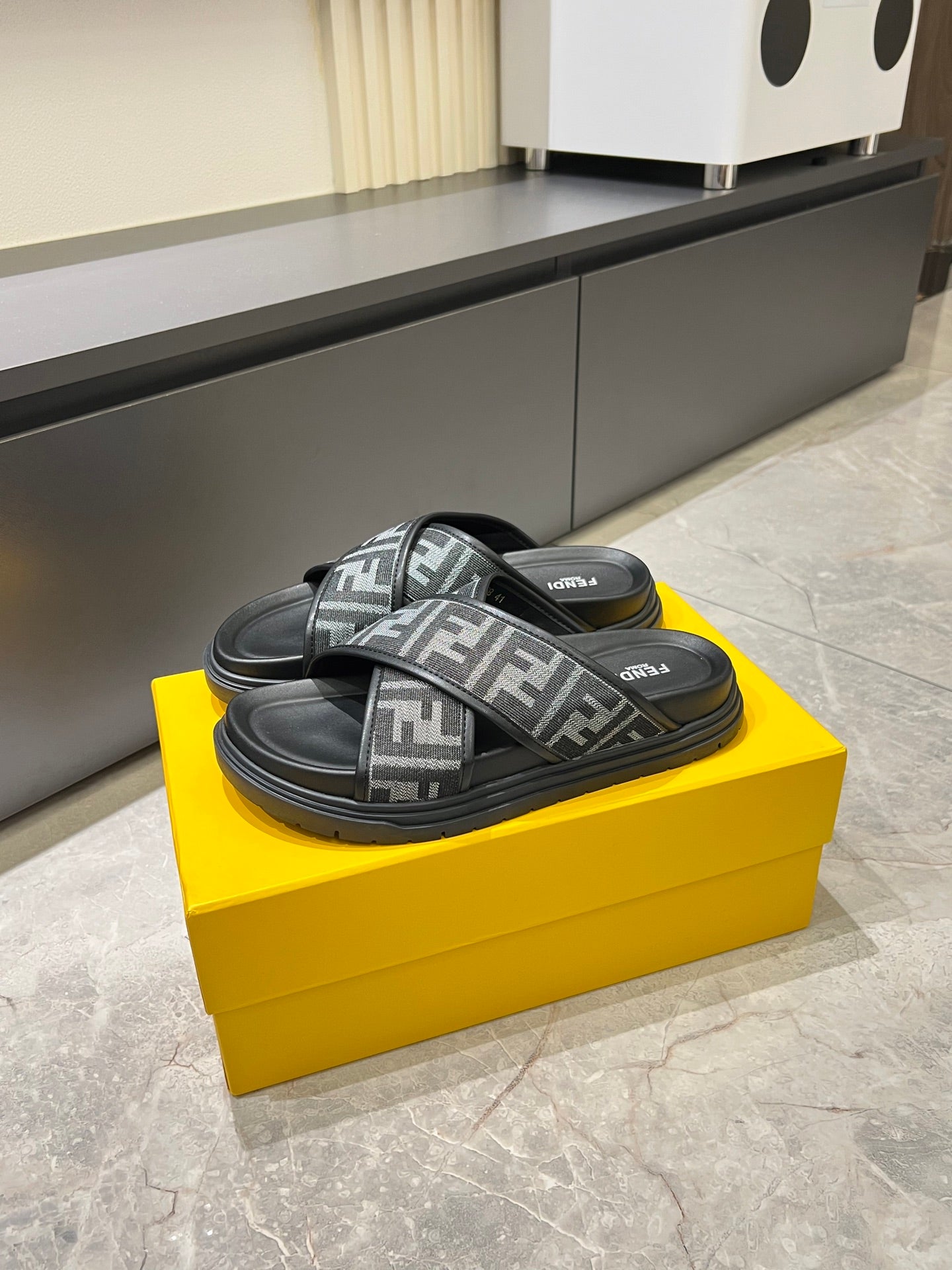 Luxury Shoes Fendi Sandals