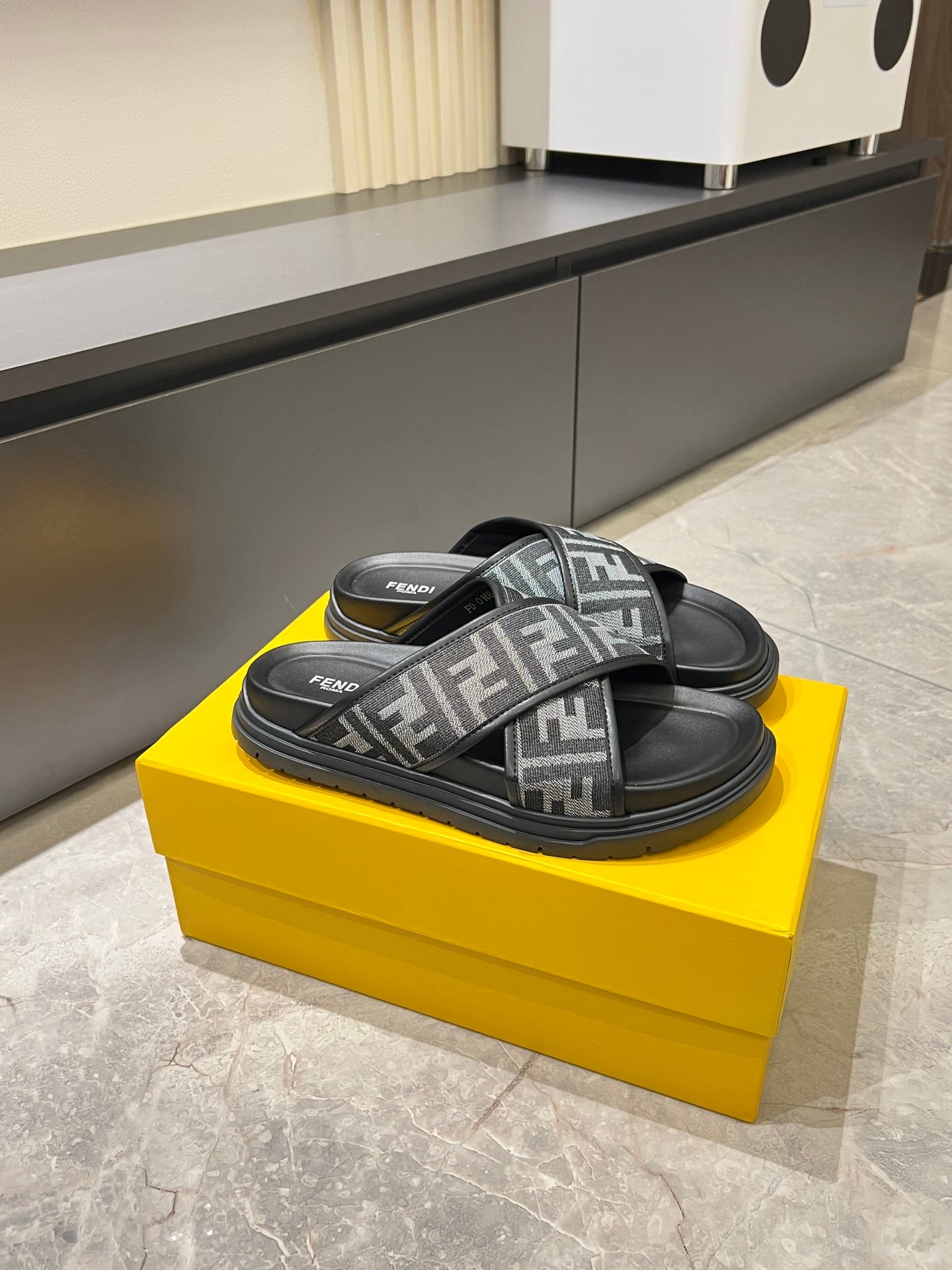 Luxury Shoes Fendi Sandals