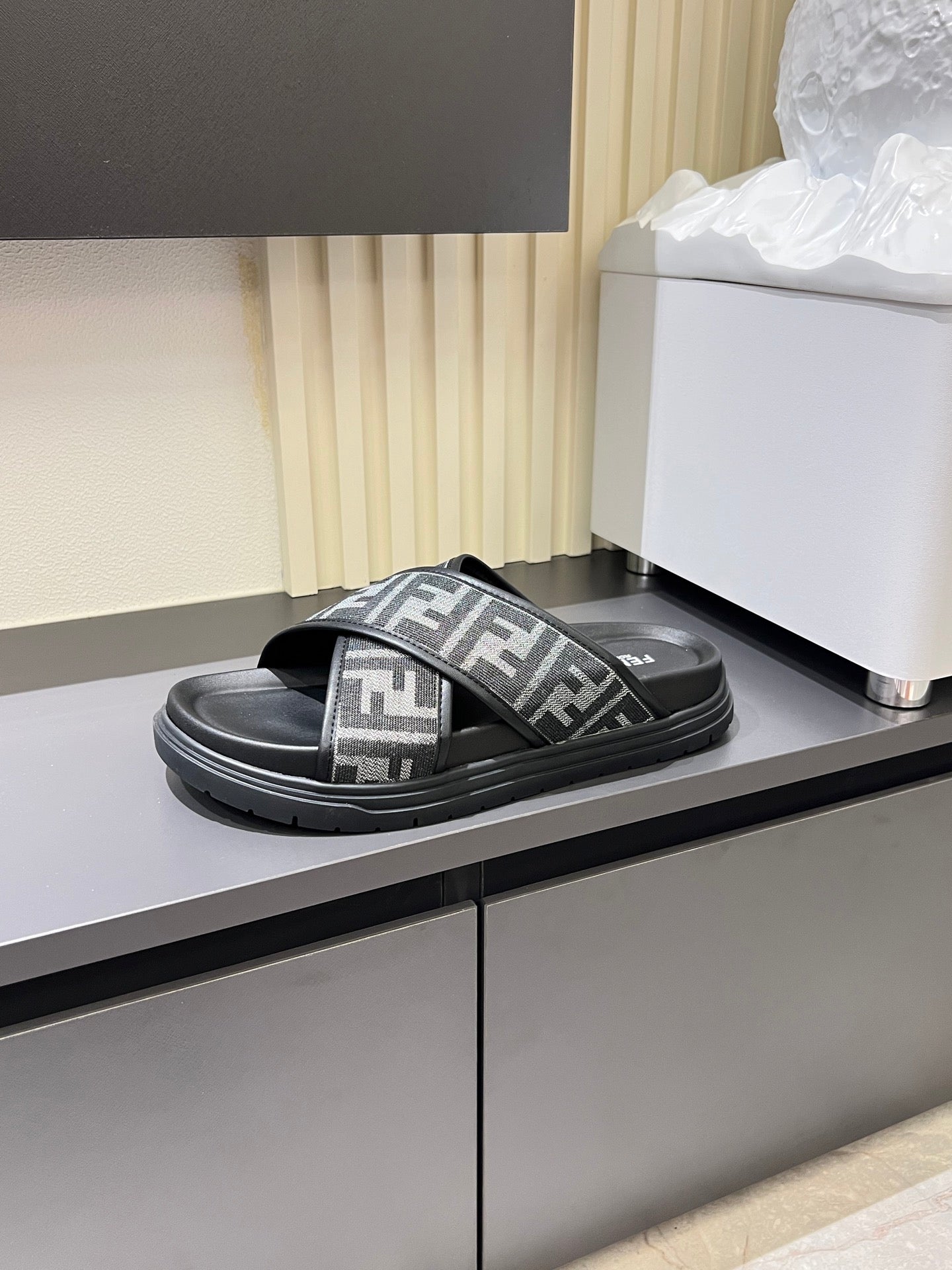 Luxury Shoes Fendi Sandals
