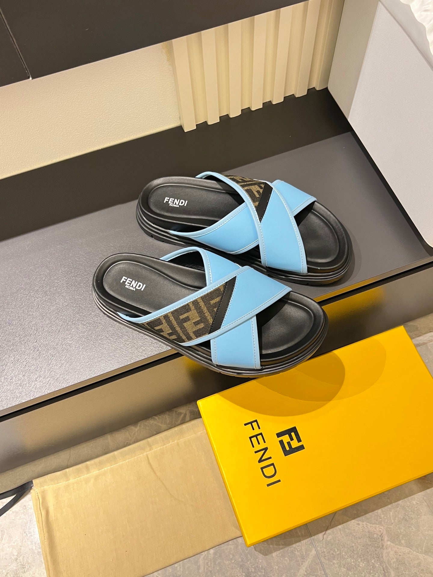 Luxury Shoes Fendi Sandals