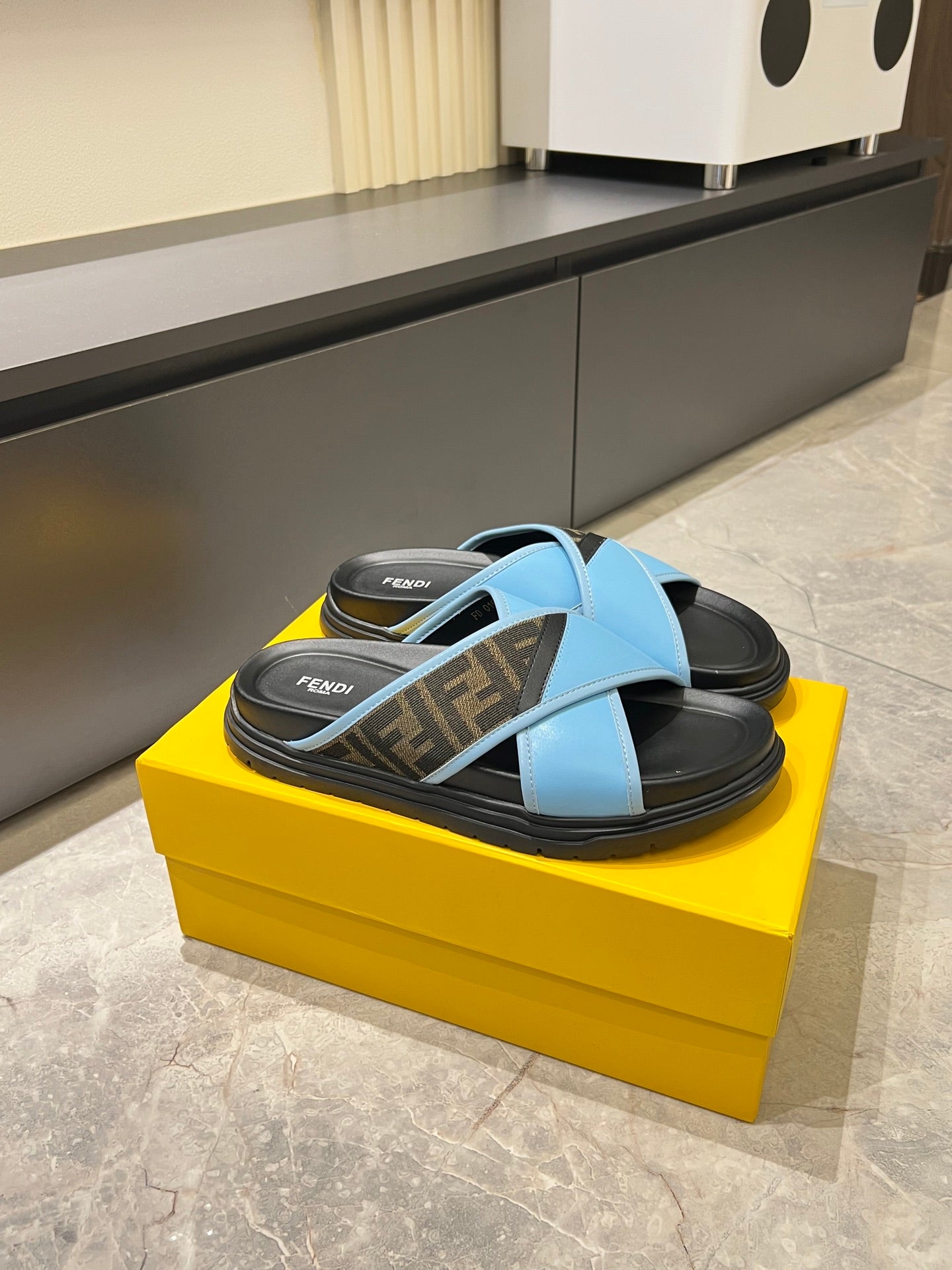 Luxury Shoes Fendi Sandals