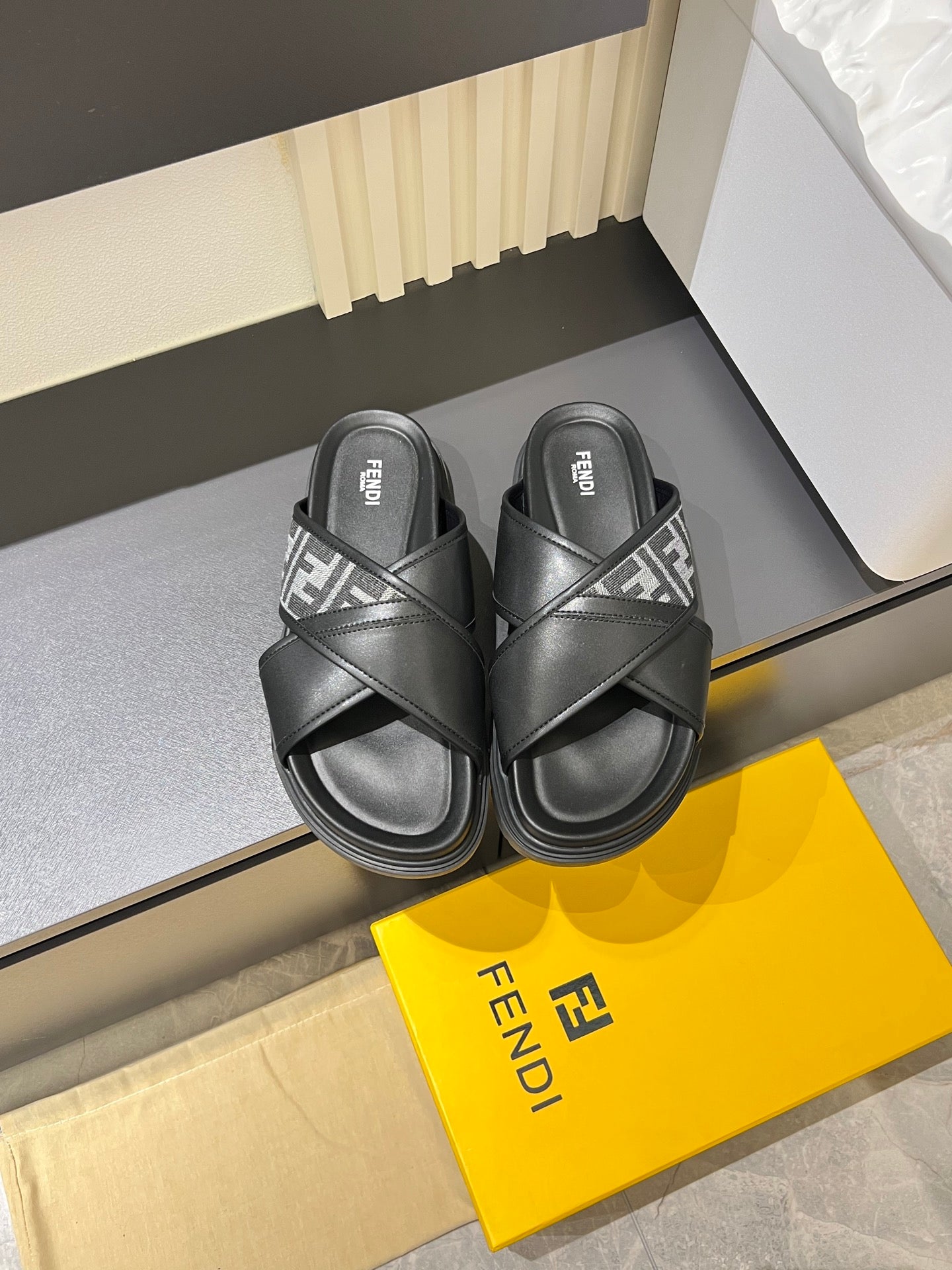 Luxury Shoes Fendi Sandals