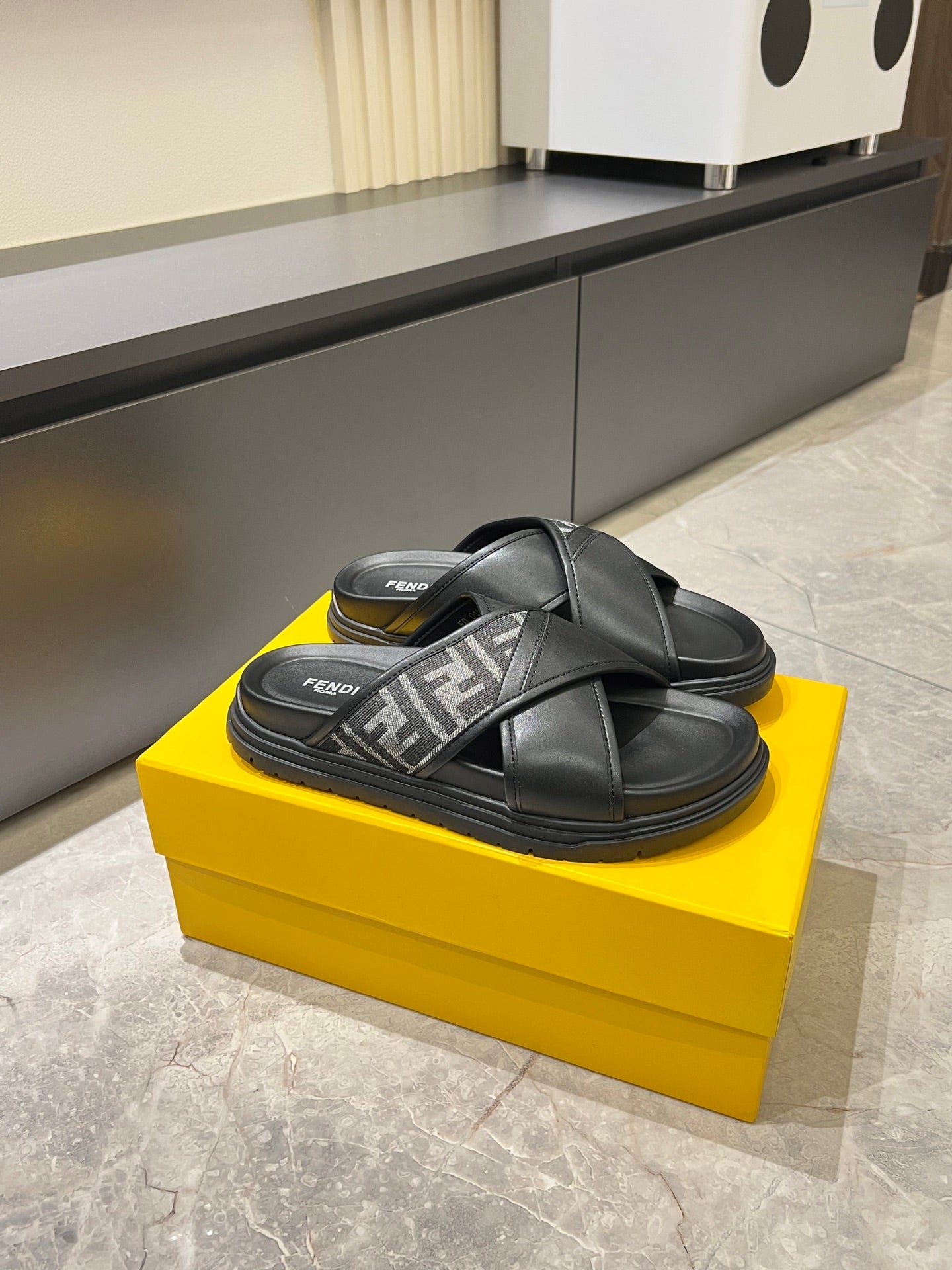 Luxury Shoes Fendi Sandals