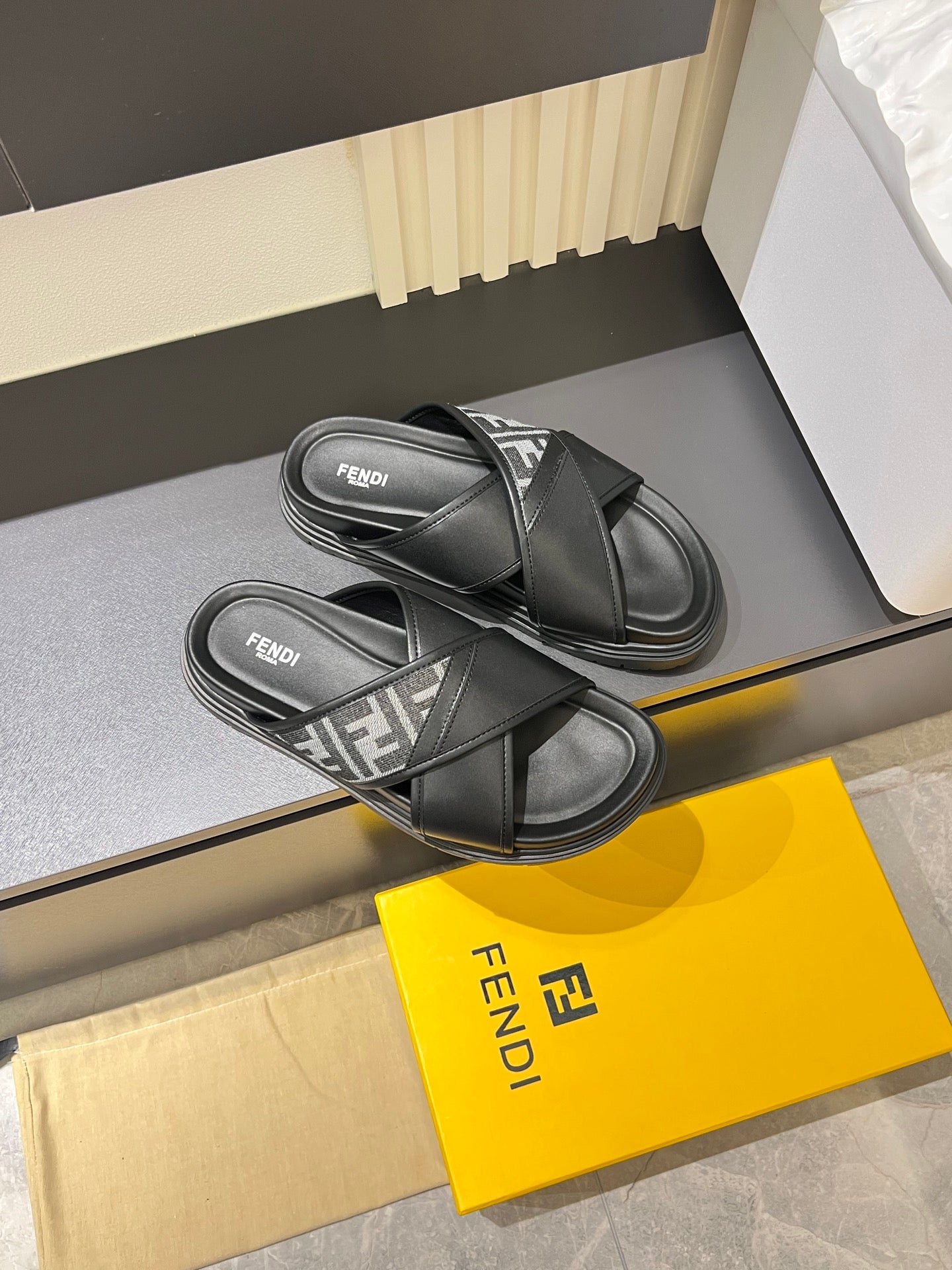 Luxury Shoes Fendi Sandals