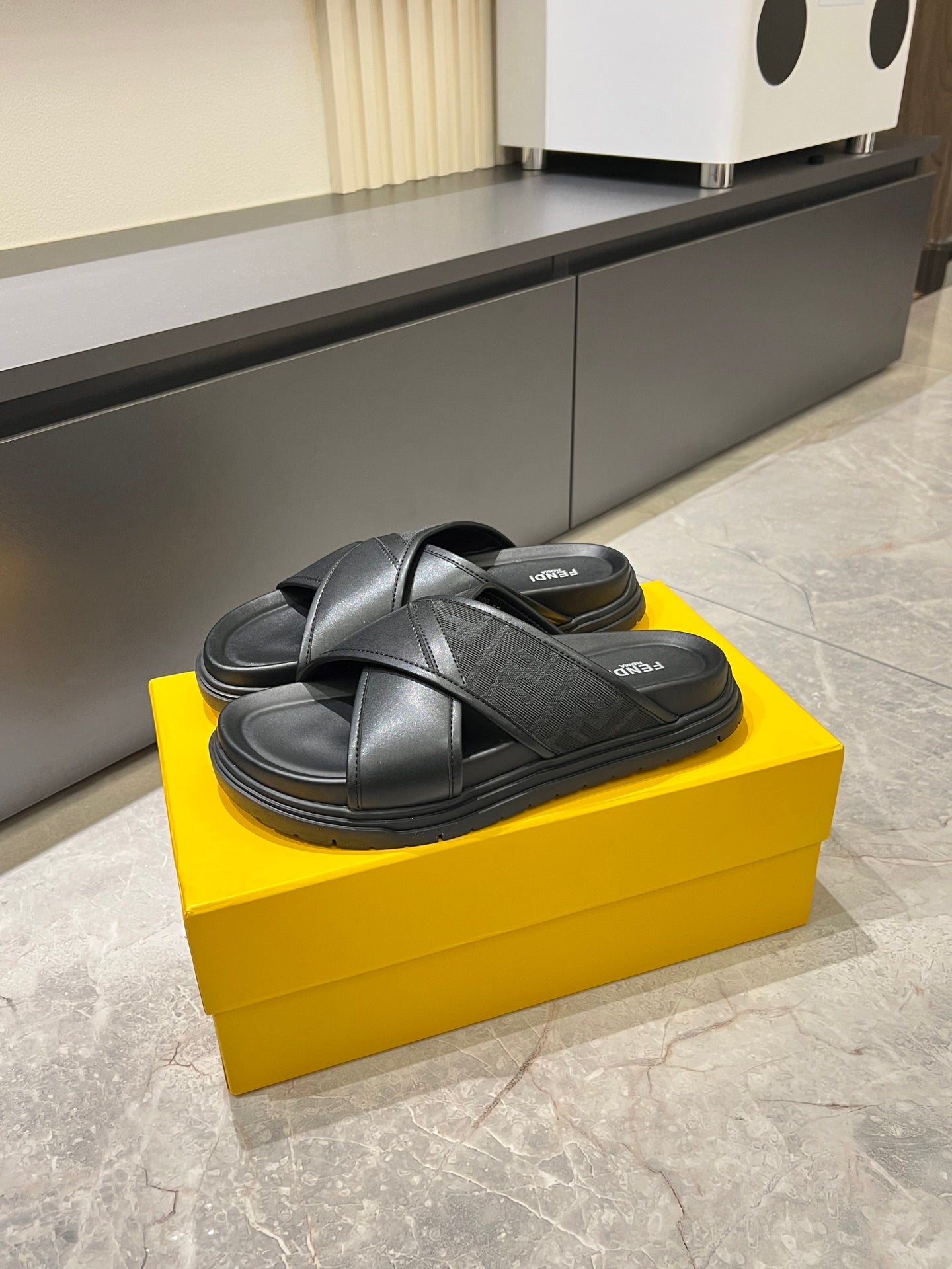 Luxury Shoes Fendi Sandals