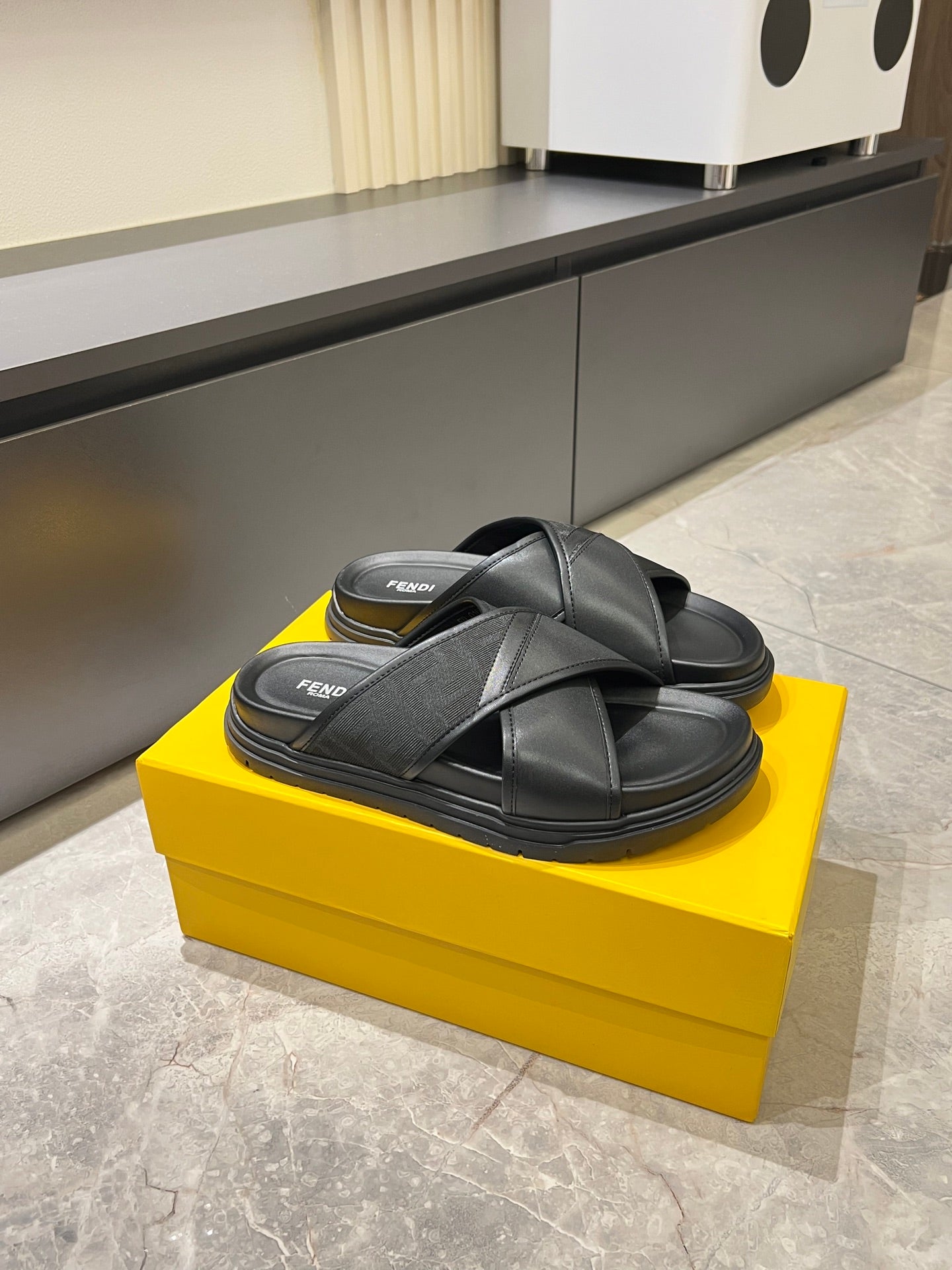Luxury Shoes Fendi Sandals