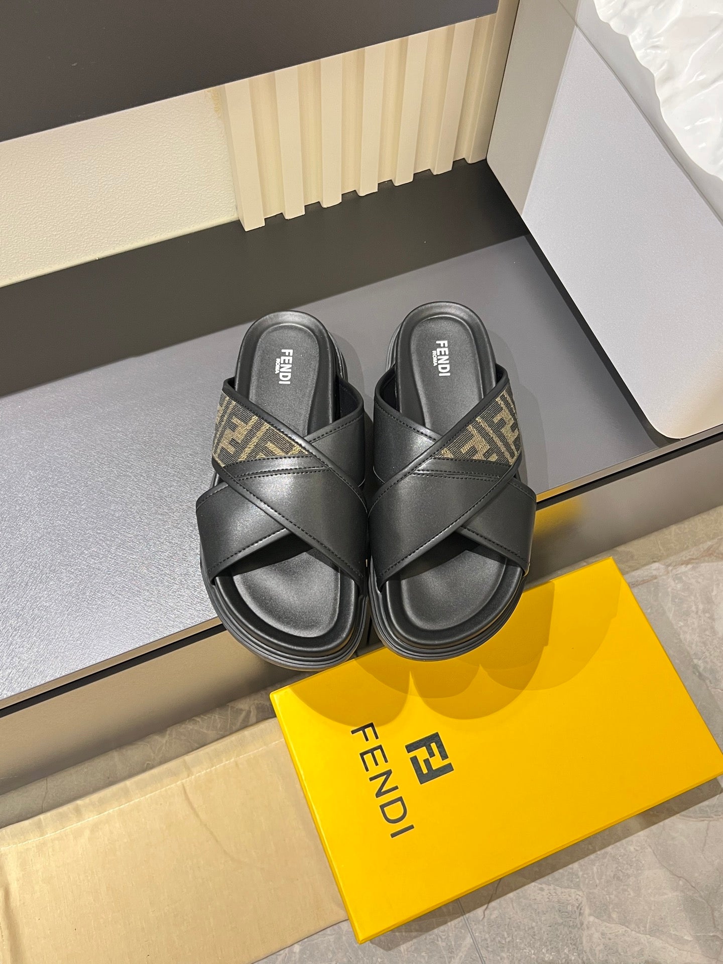 Luxury Shoes Fendi Sandals