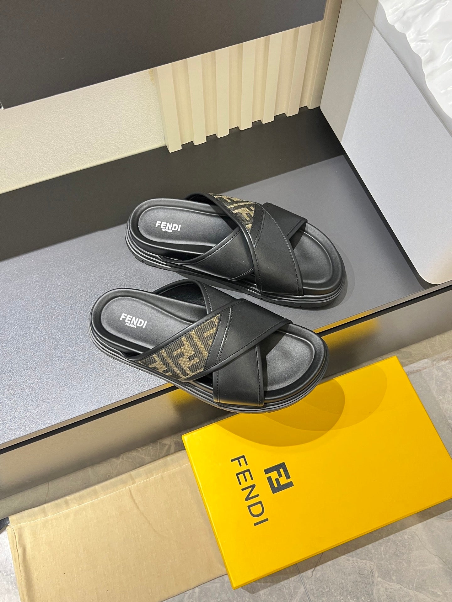 Luxury Shoes Fendi Sandals