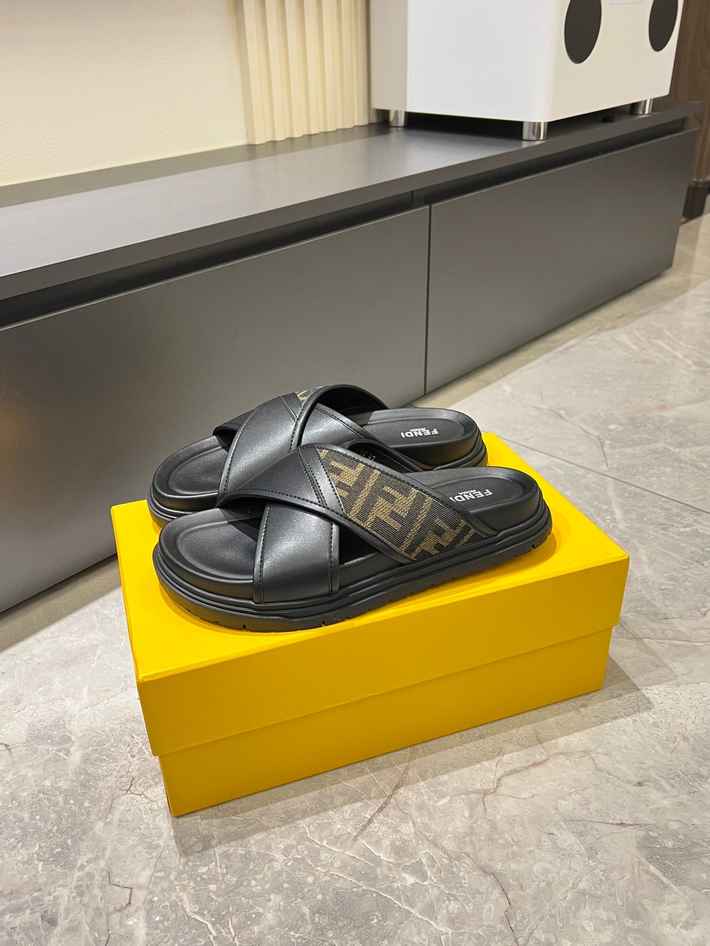 Luxury Shoes Fendi Sandals