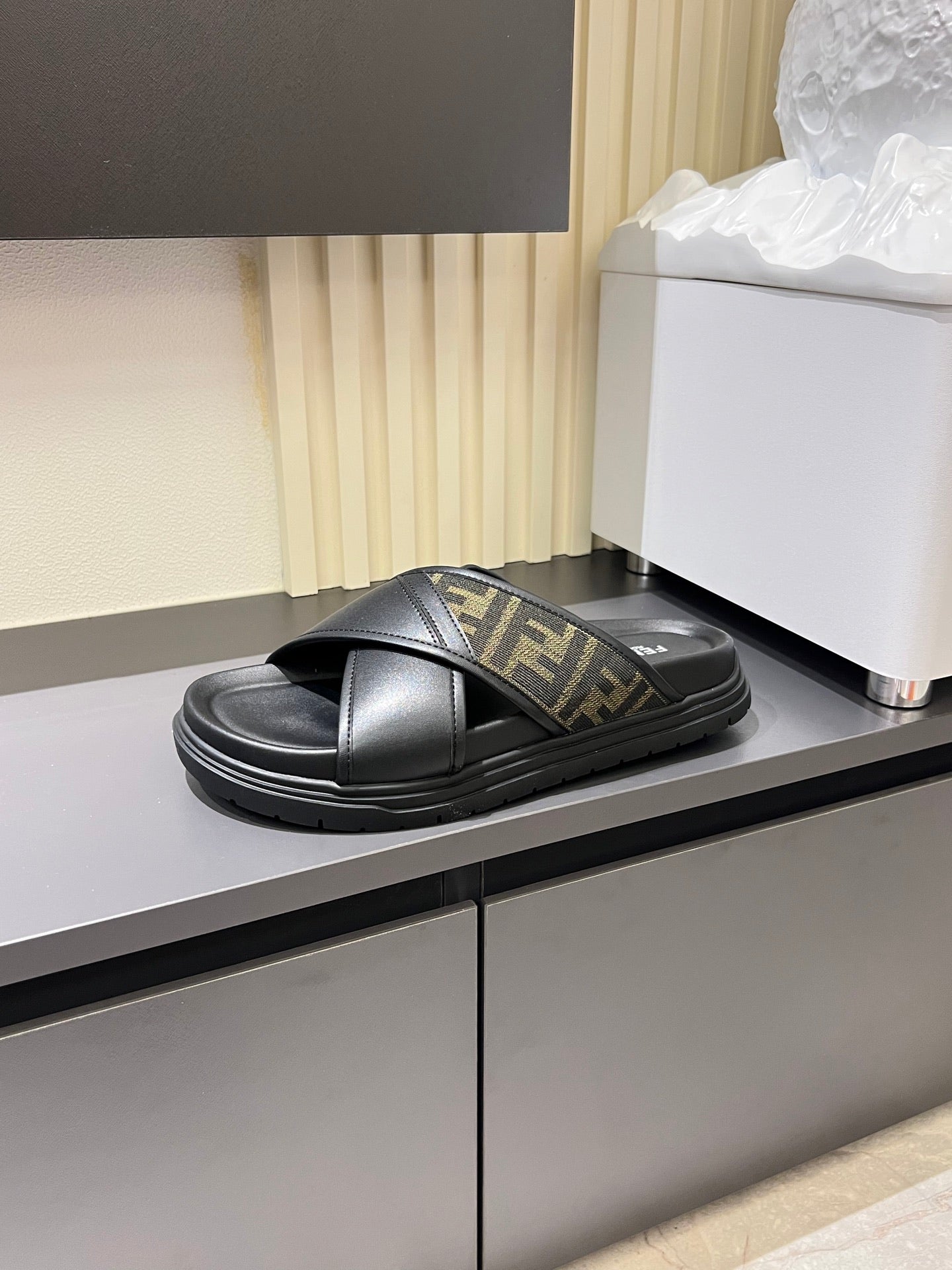 Luxury Shoes Fendi Sandals