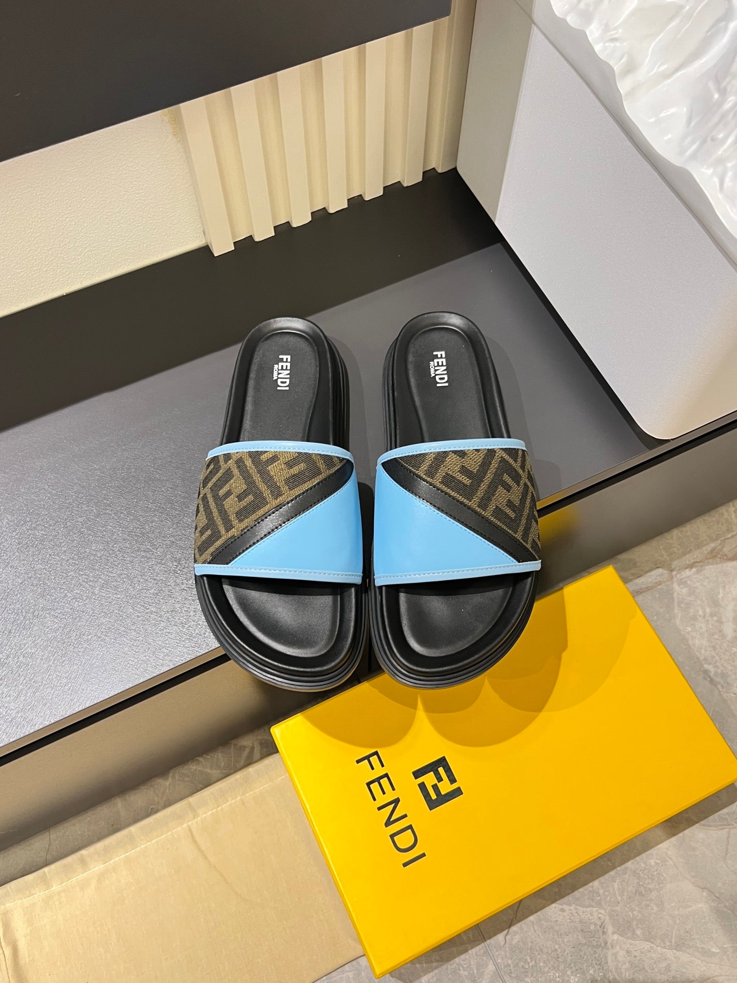 Luxury Shoes Fendi Sandals