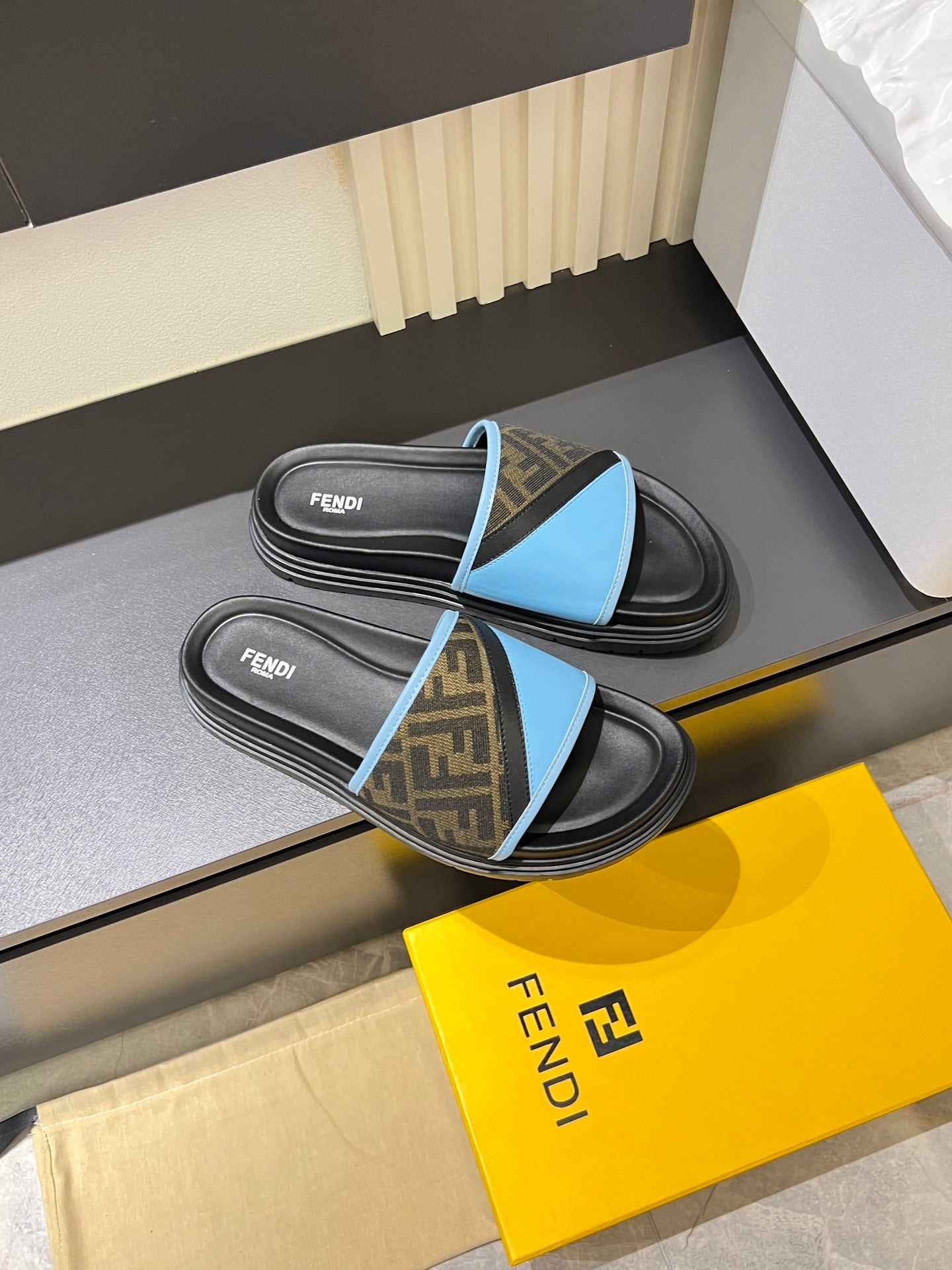 Luxury Shoes Fendi Sandals