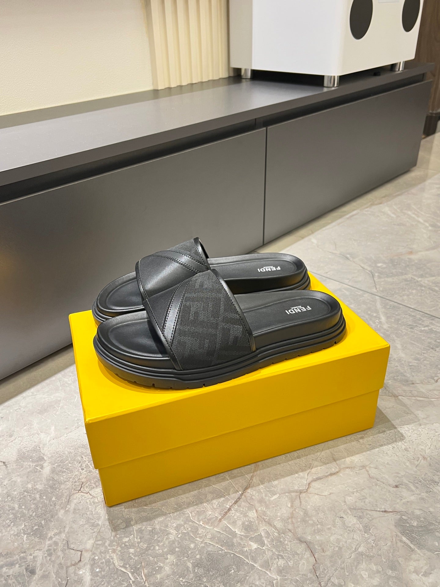 Luxury Shoes Fendi Sandals