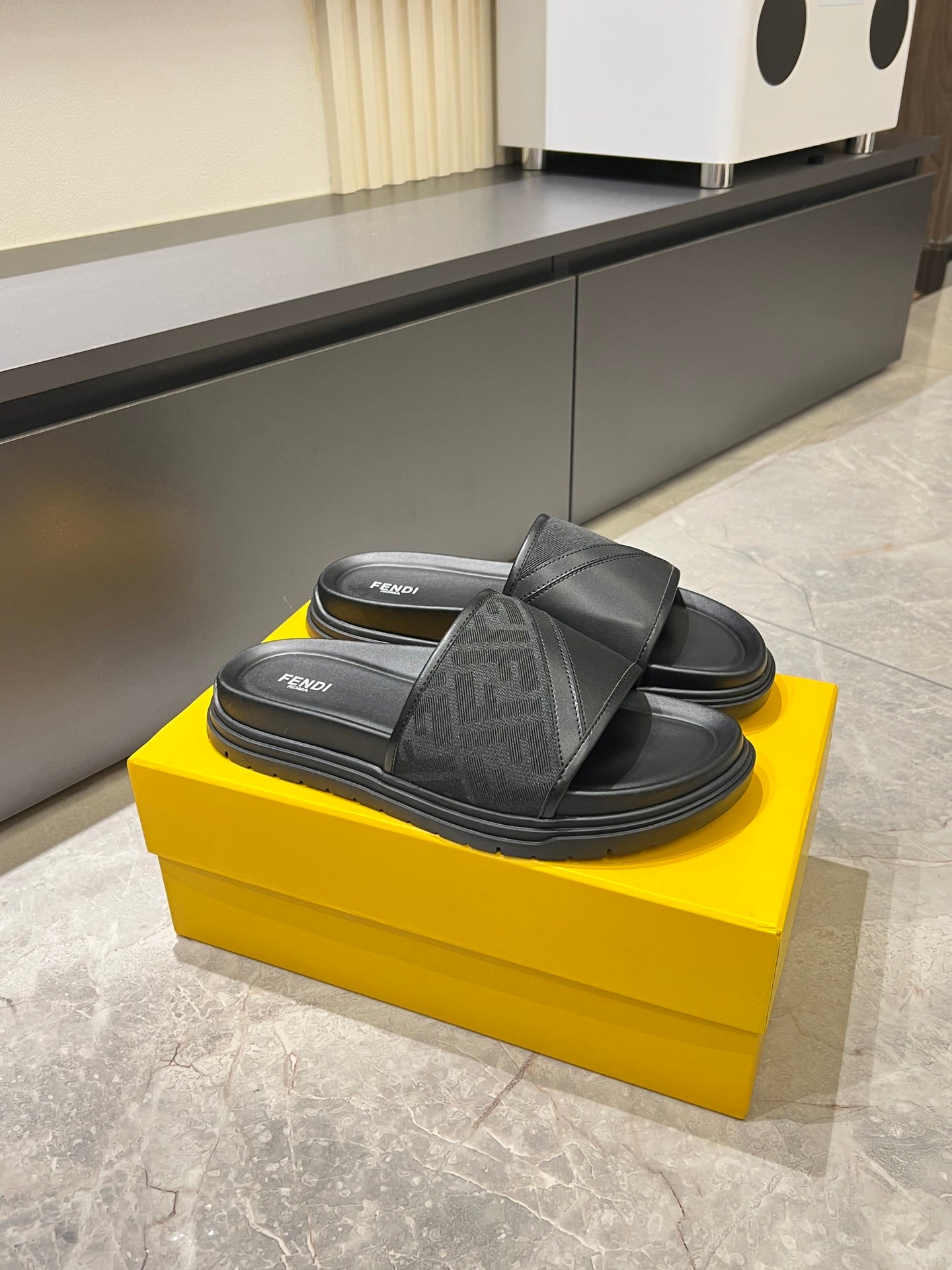 Luxury Shoes Fendi Sandals