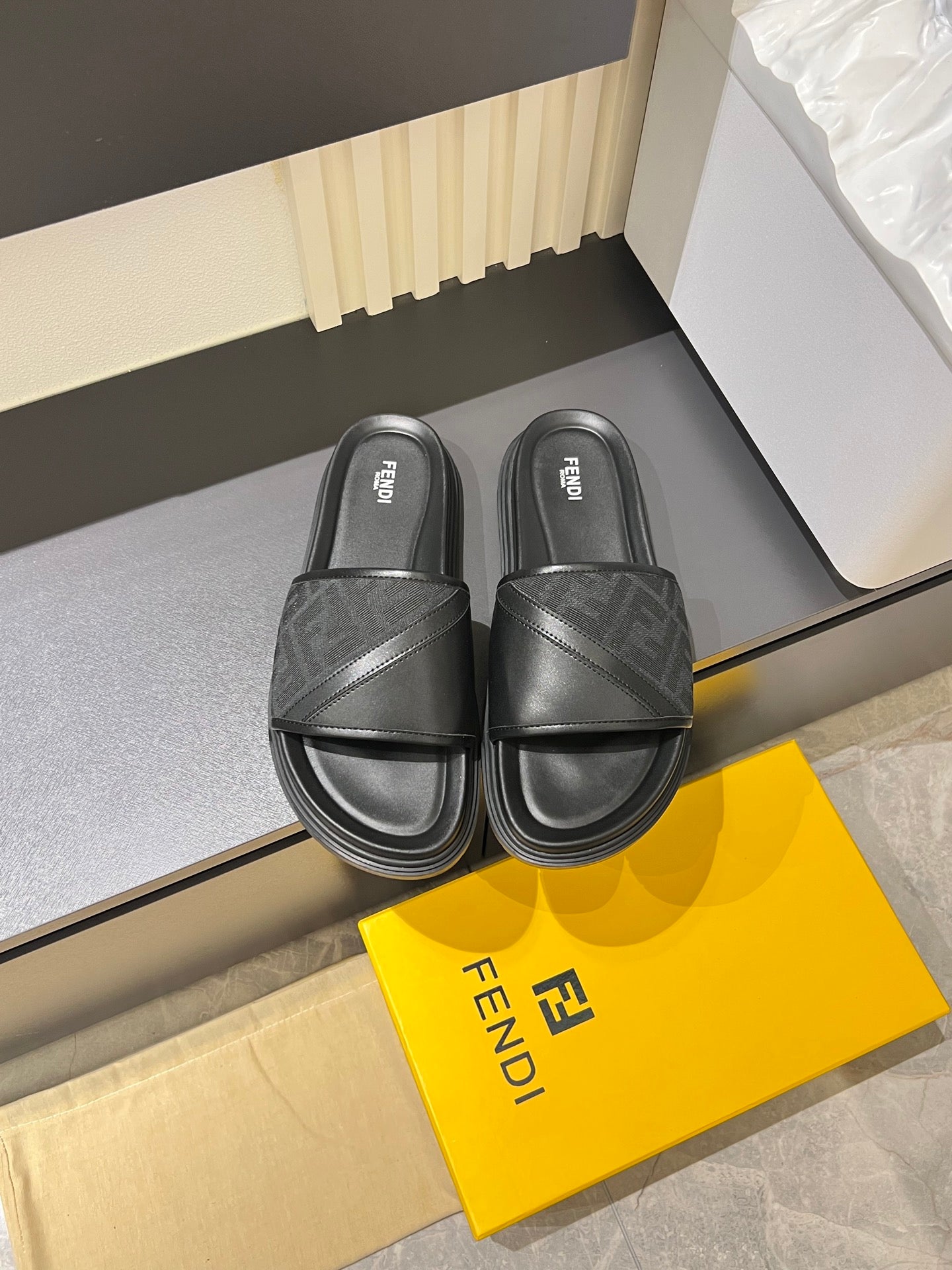Luxury Shoes Fendi Sandals