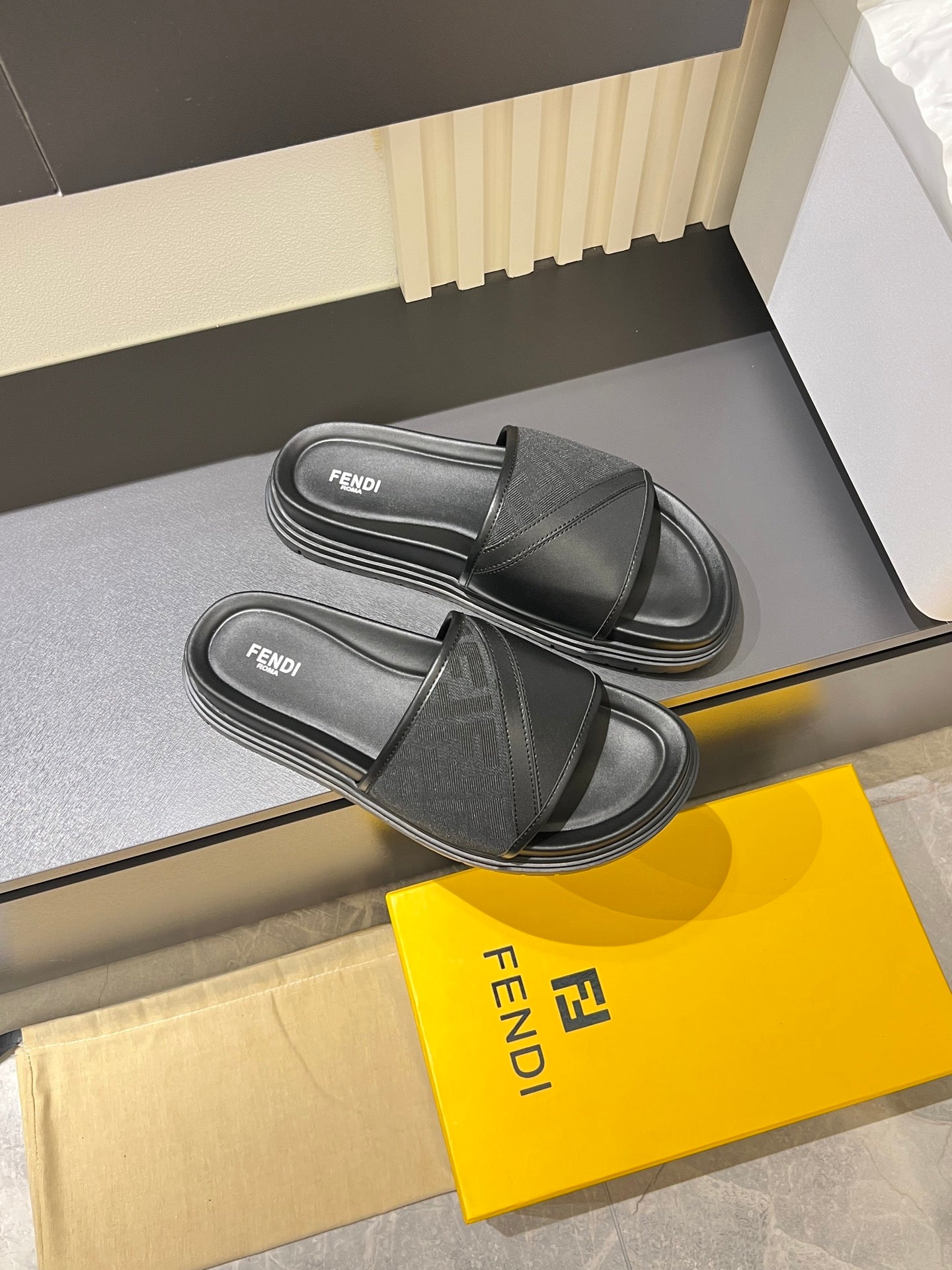 Luxury Shoes Fendi Sandals