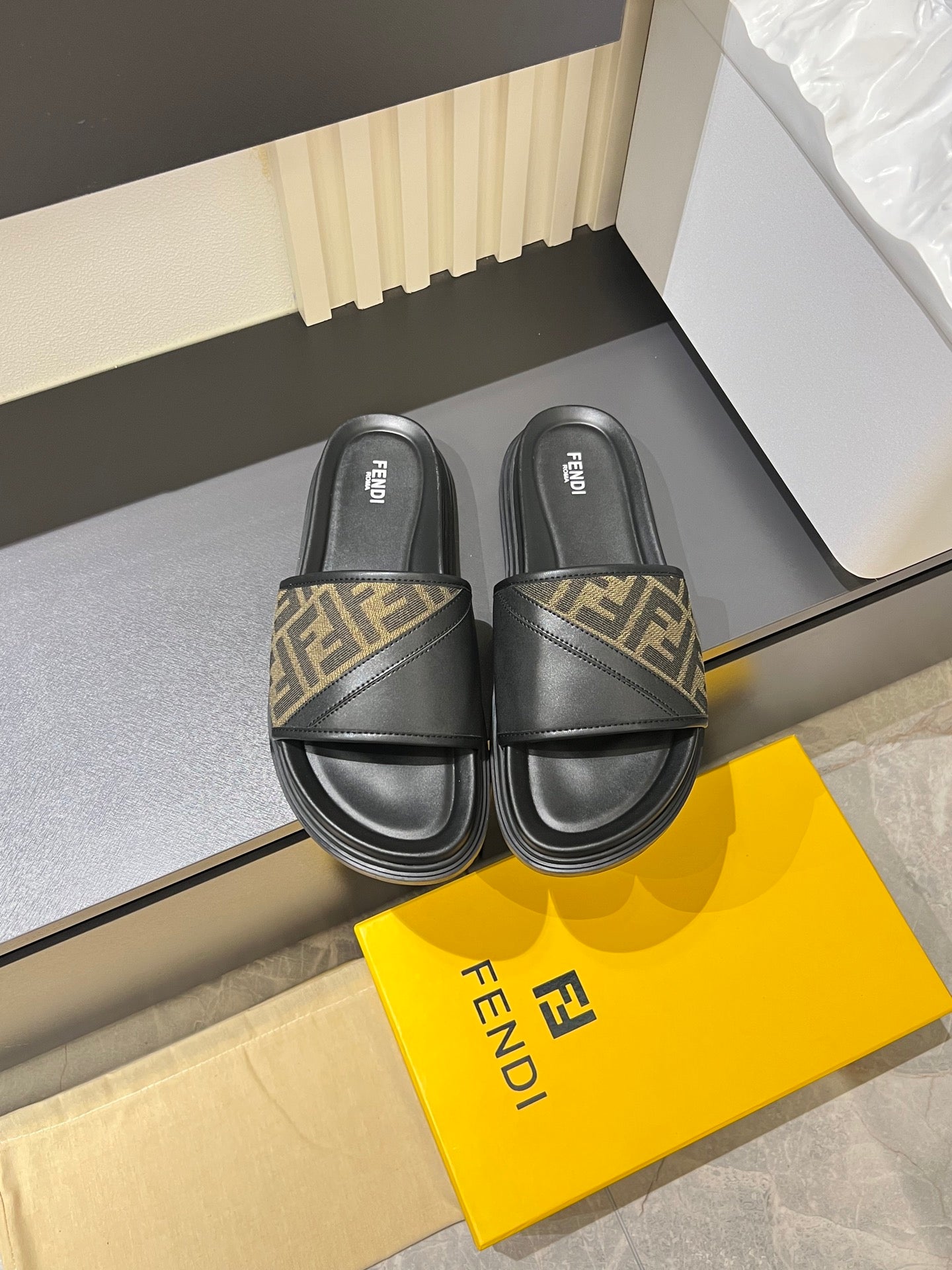 Luxury Shoes Fendi Sandals