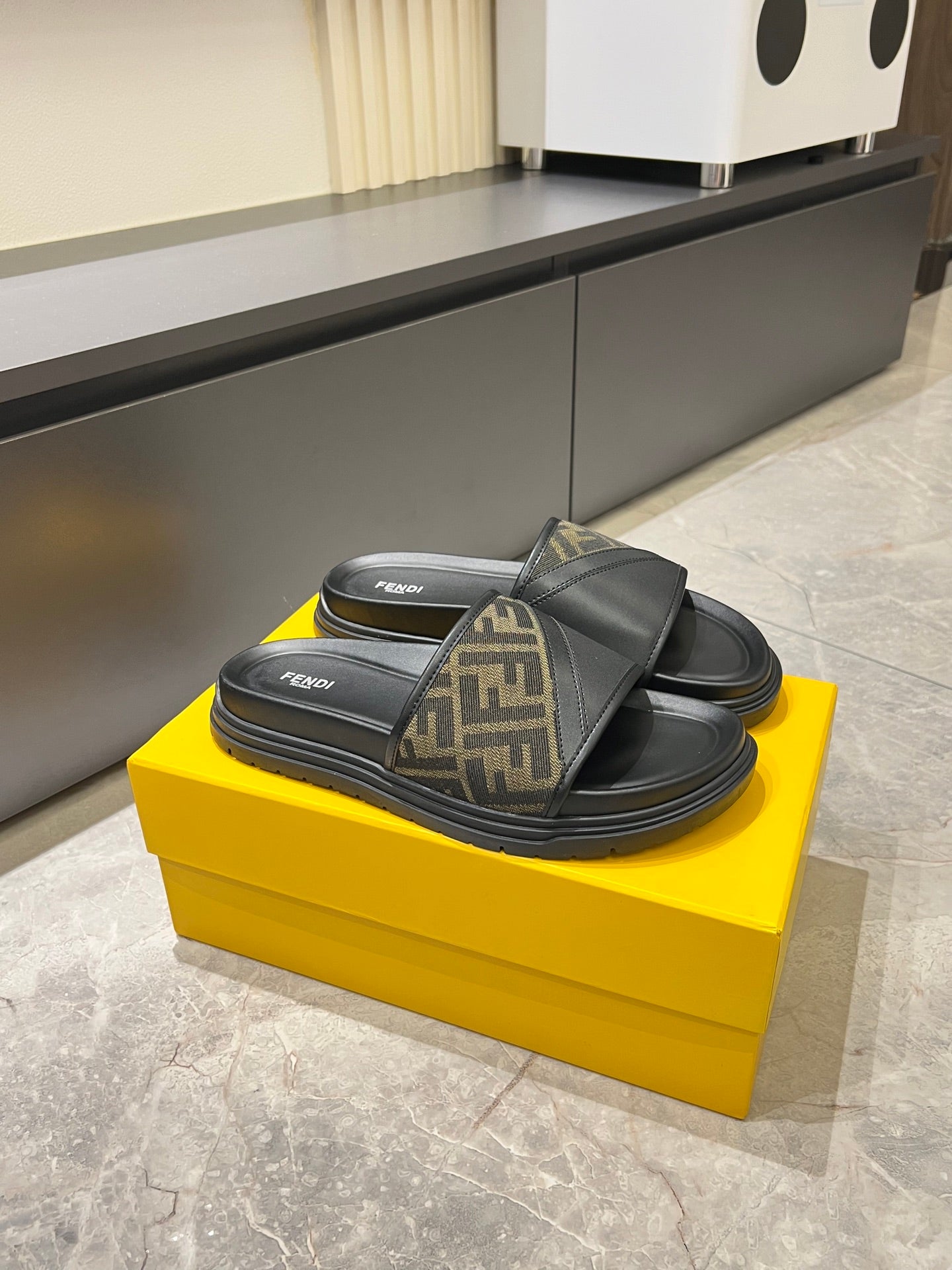 Luxury Shoes Fendi Sandals