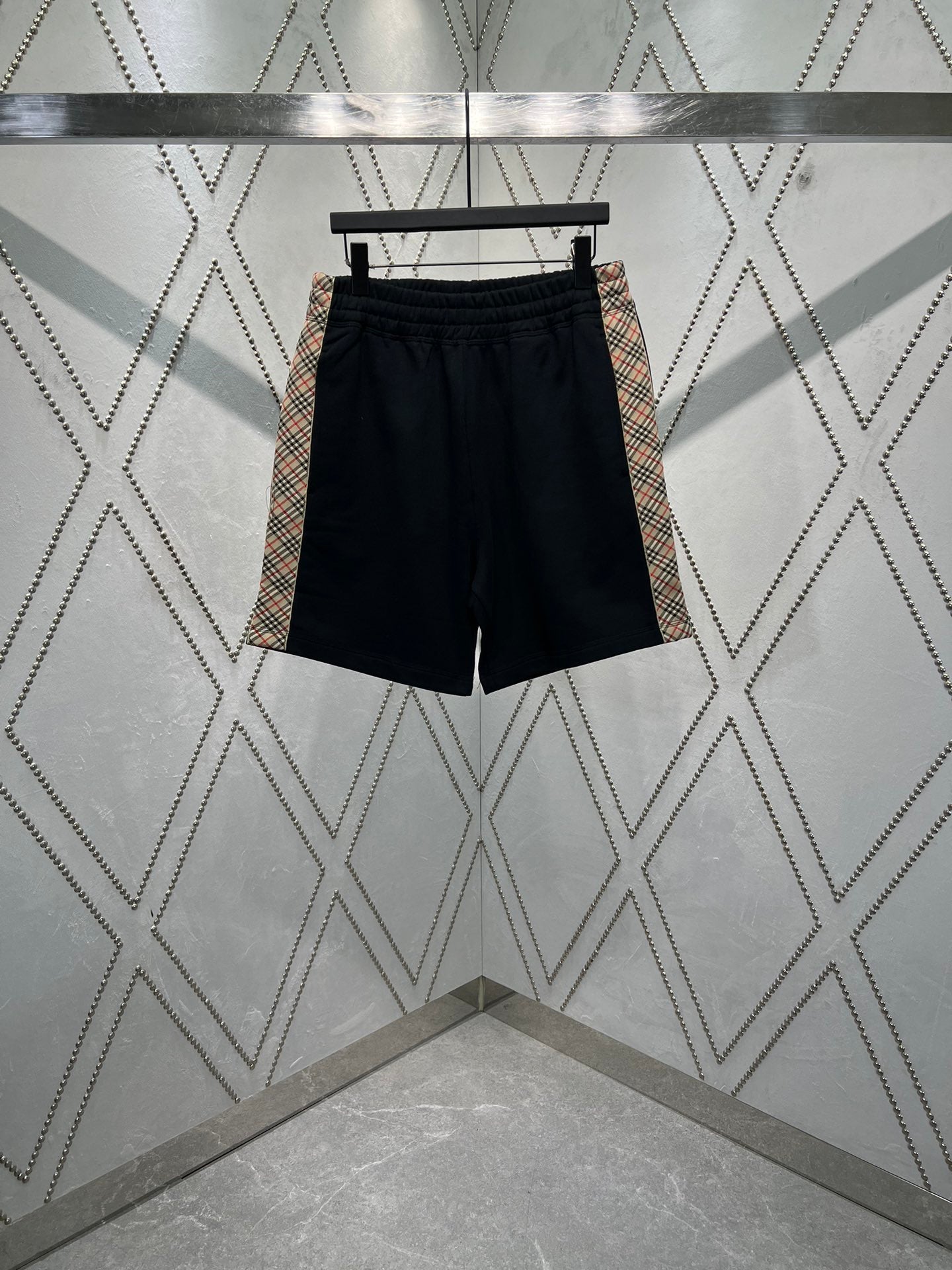 Navy pull-on shorts with elastic waistband and front pockets