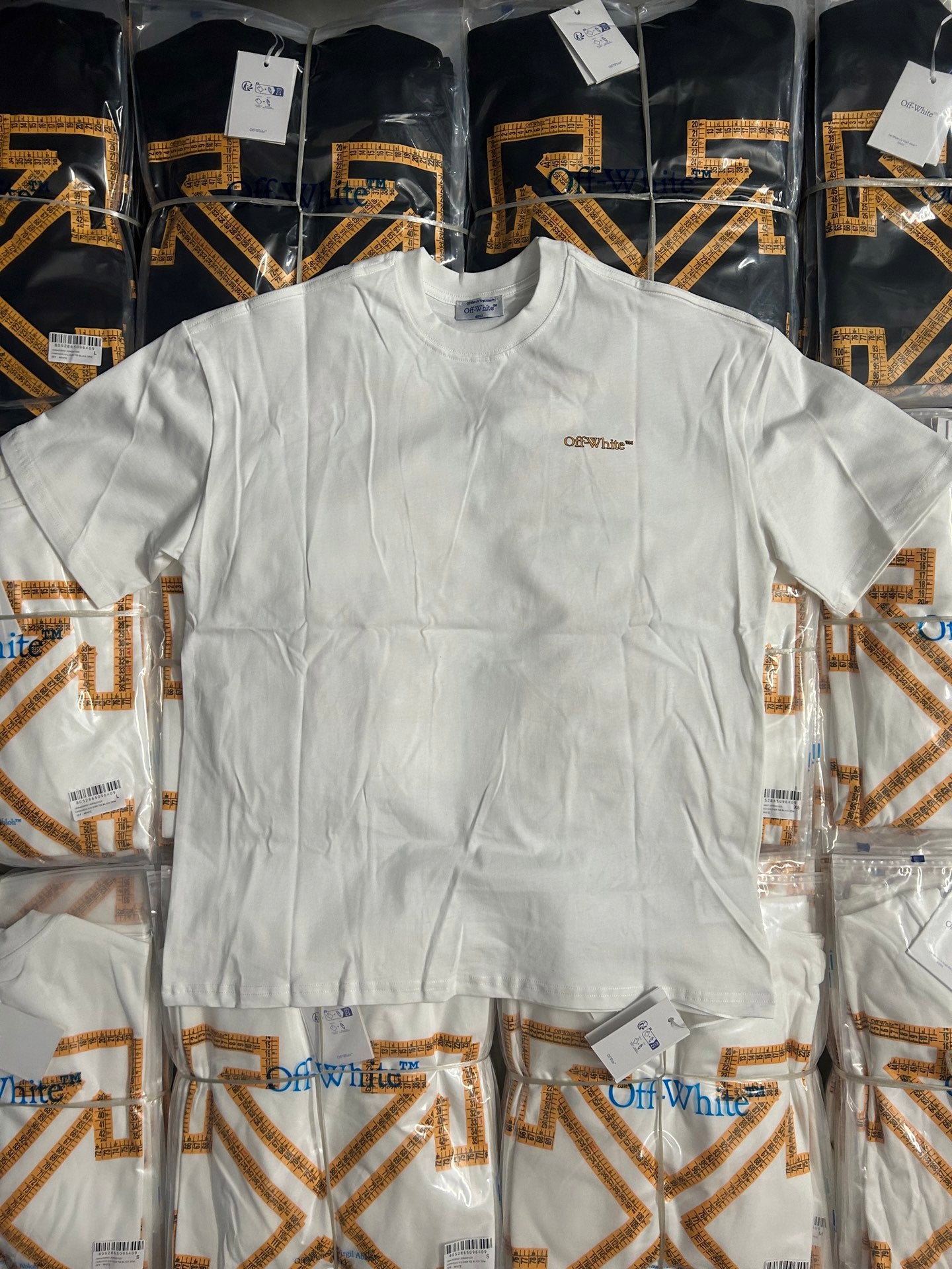 Off-White off-white T-shirt with small chest logo on the front