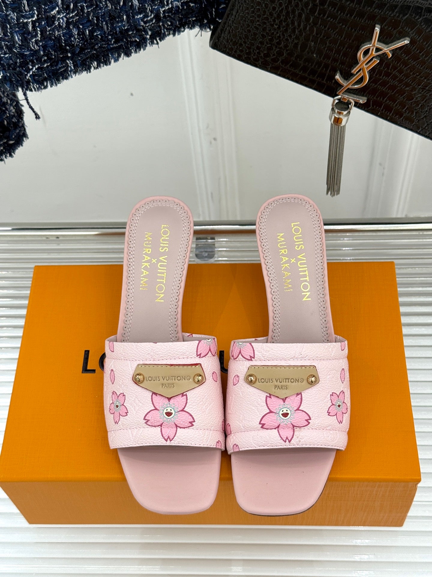 Louis Vuitton ladies pink floral slide sandals pair, open toe and gold logo detail