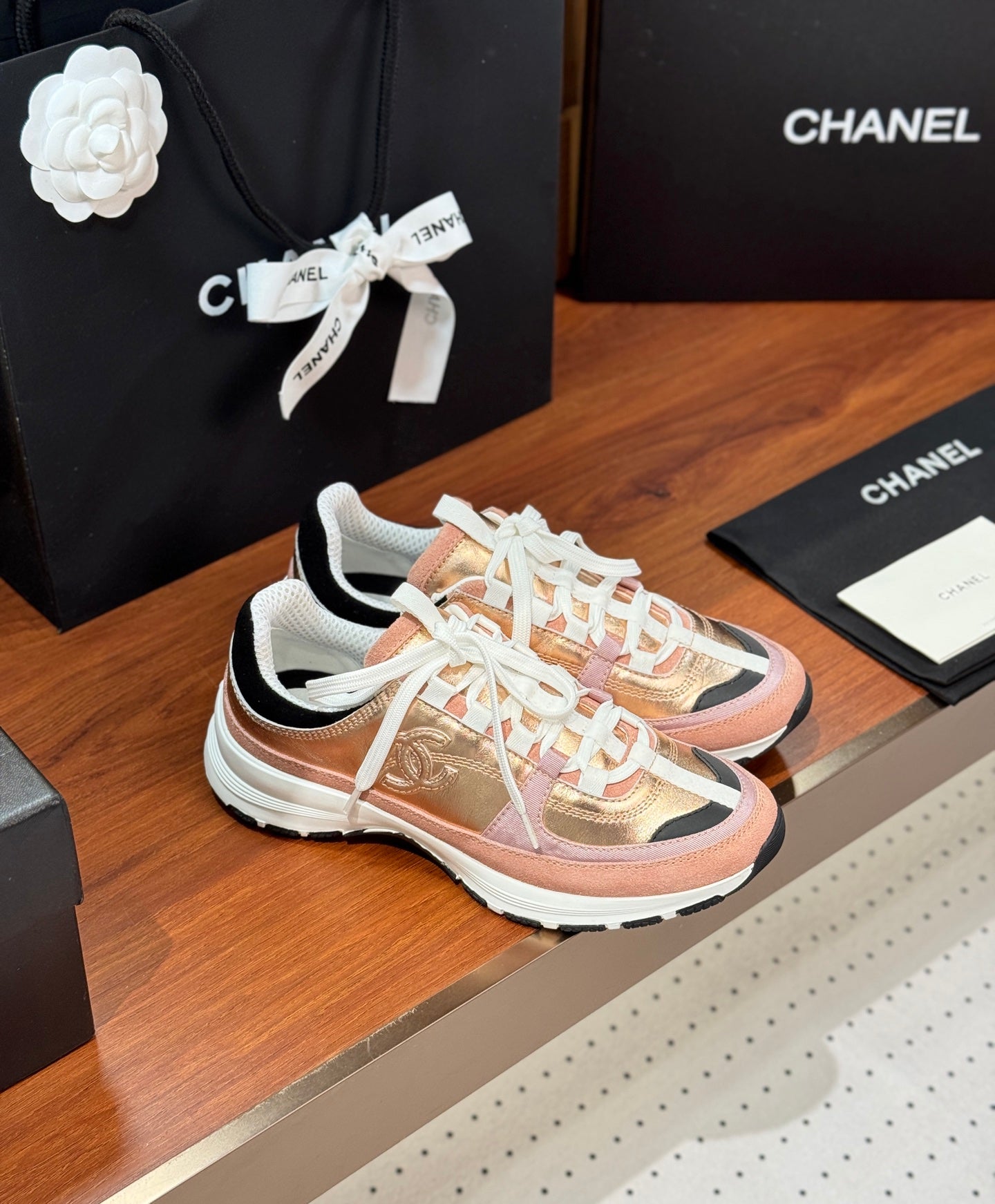 Luxury Shoes Chanel Unisex