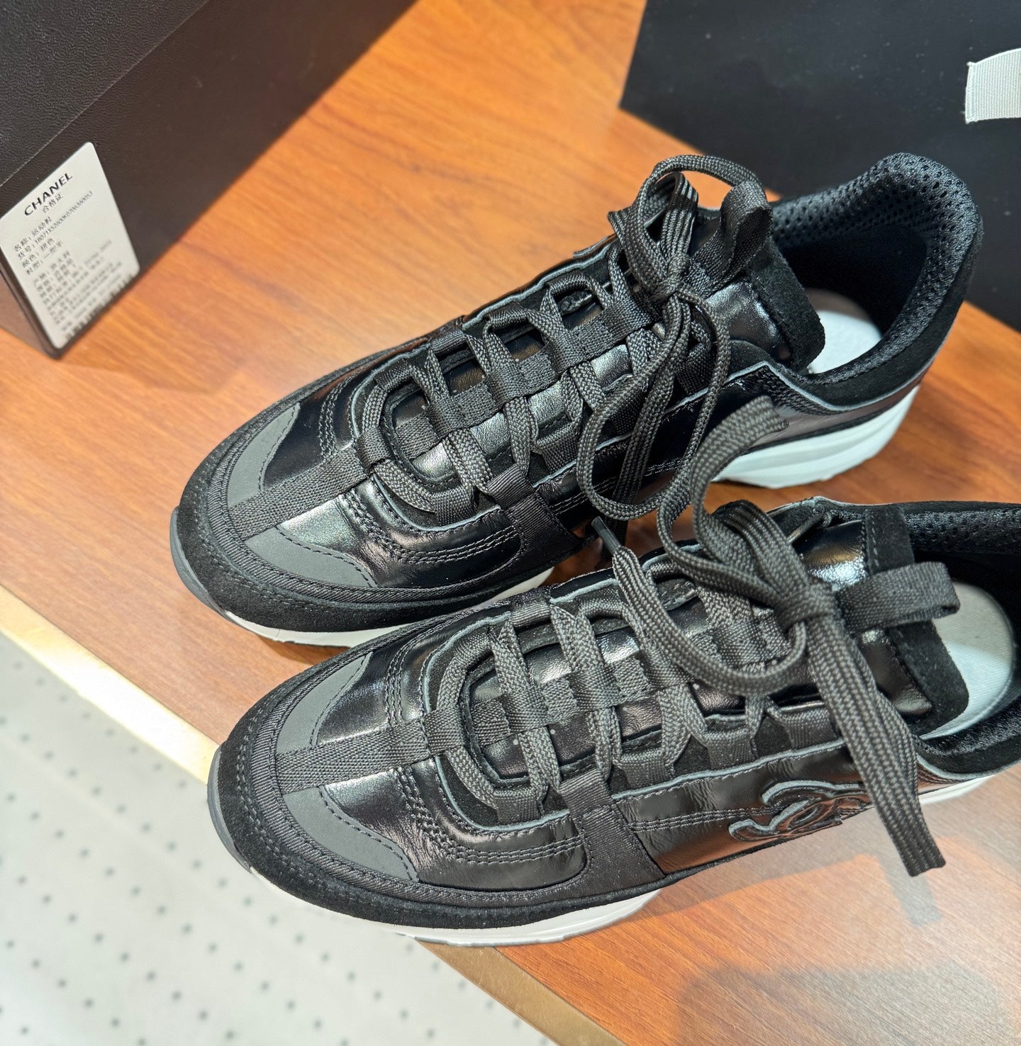 Luxury Shoes Chanel Unisex