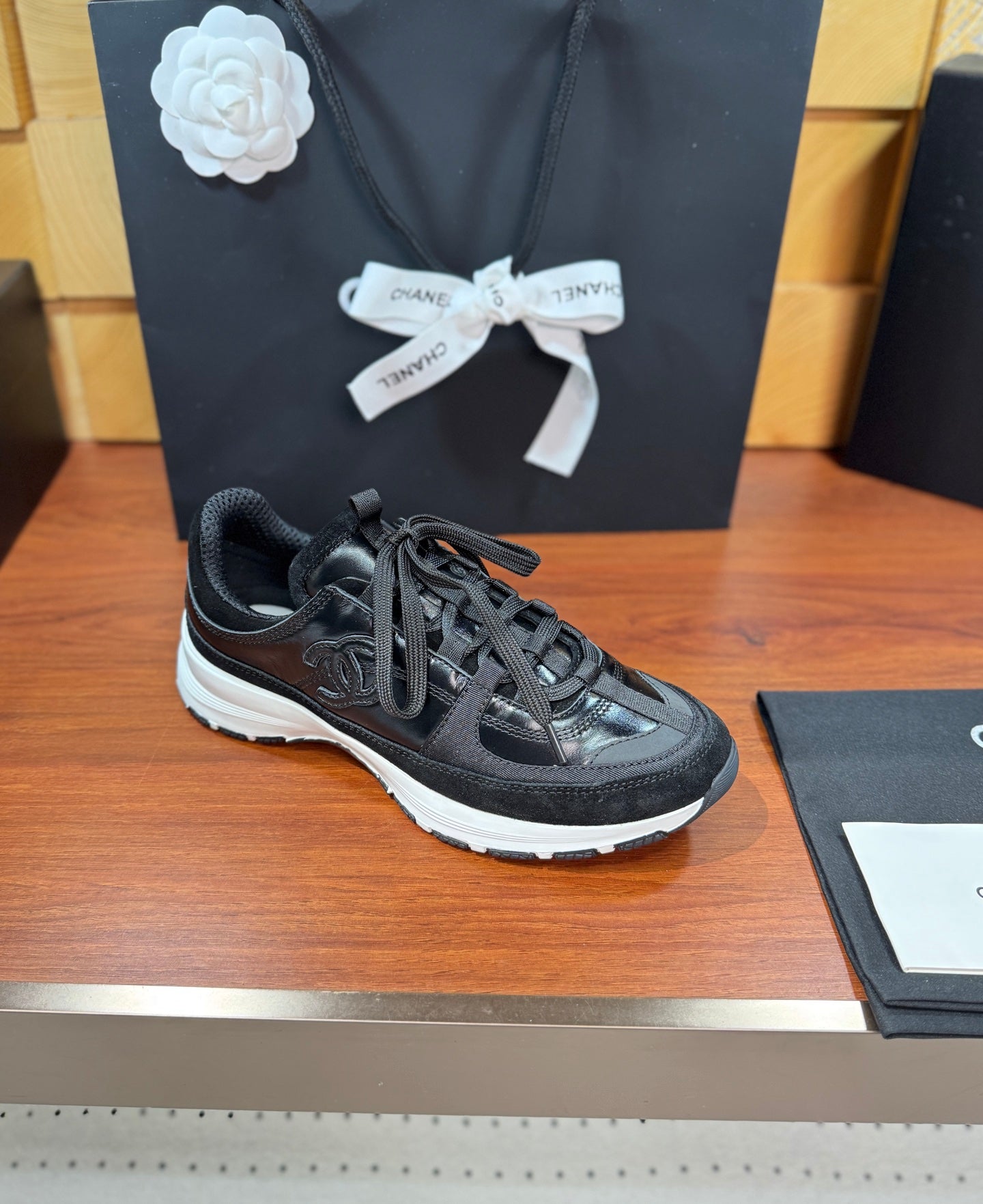Luxury Shoes Chanel Unisex