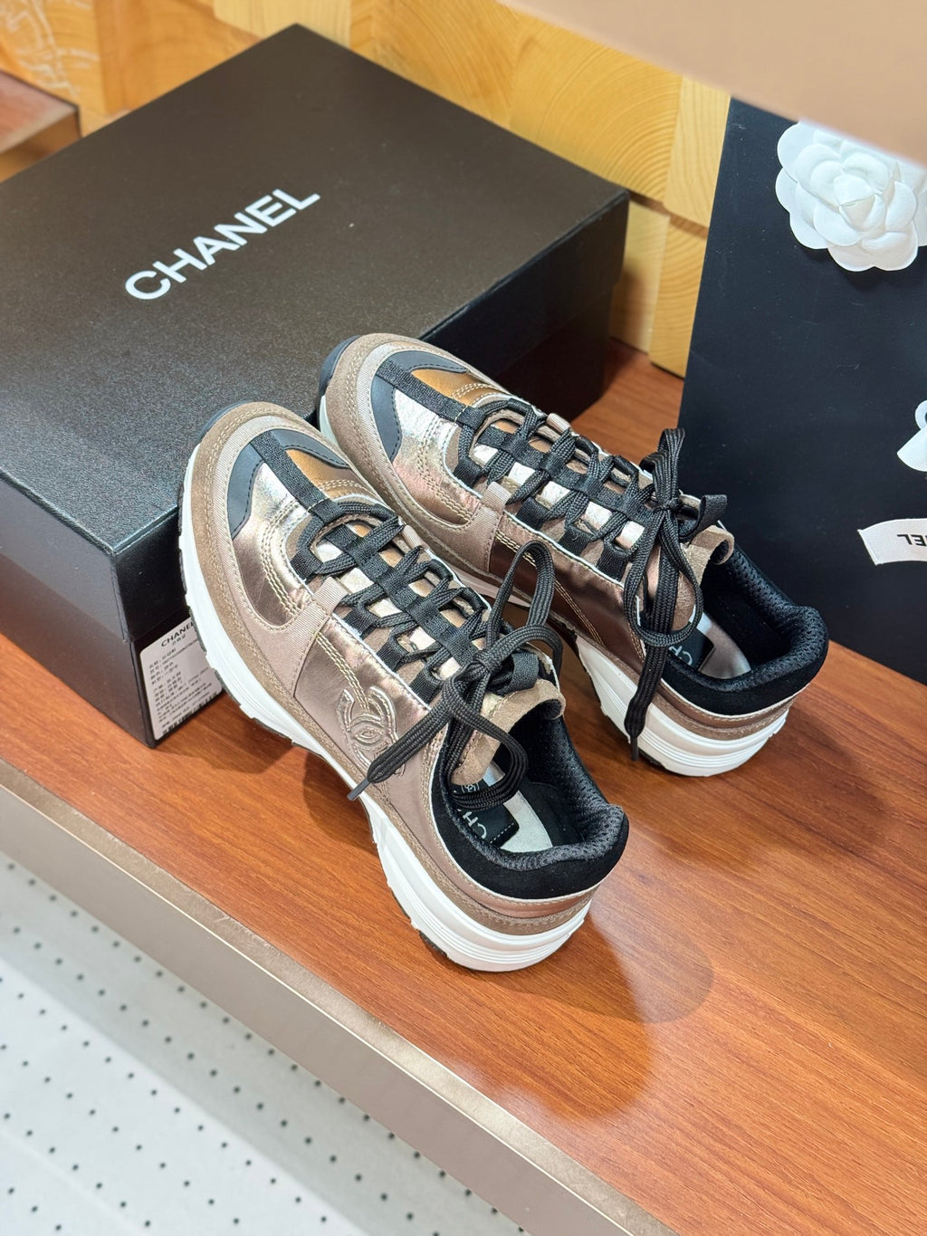 Luxury Shoes Chanel Unisex