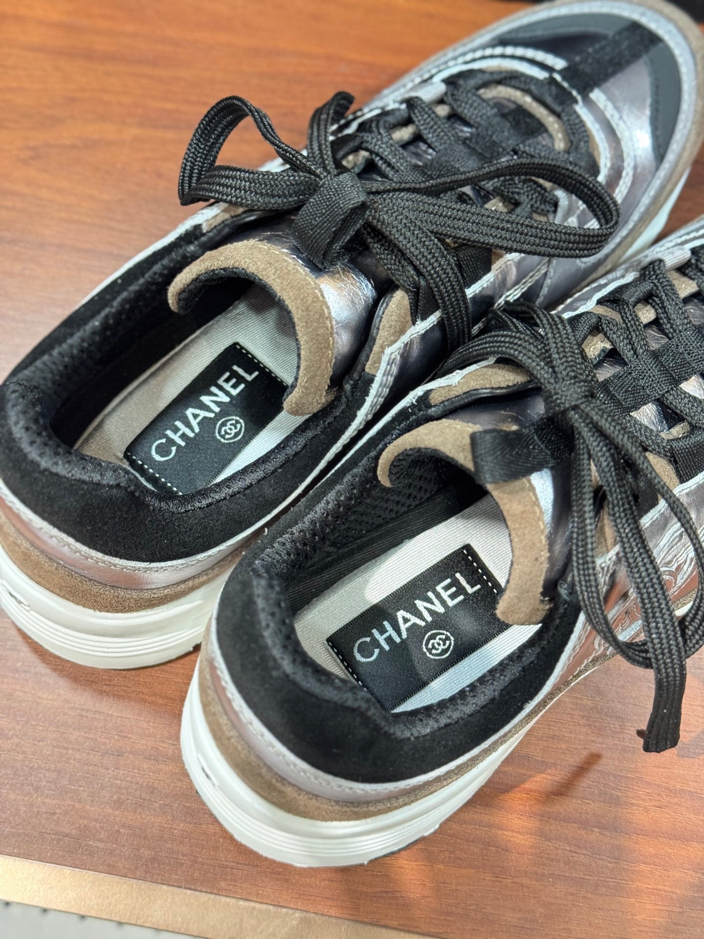 Luxury Shoes Chanel Unisex