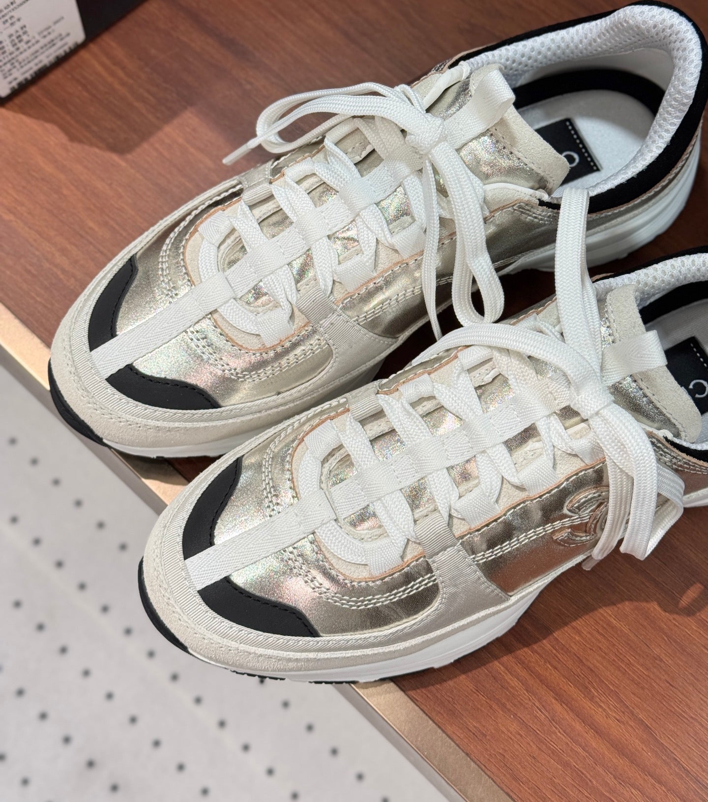 Luxury Shoes Chanel Unisex