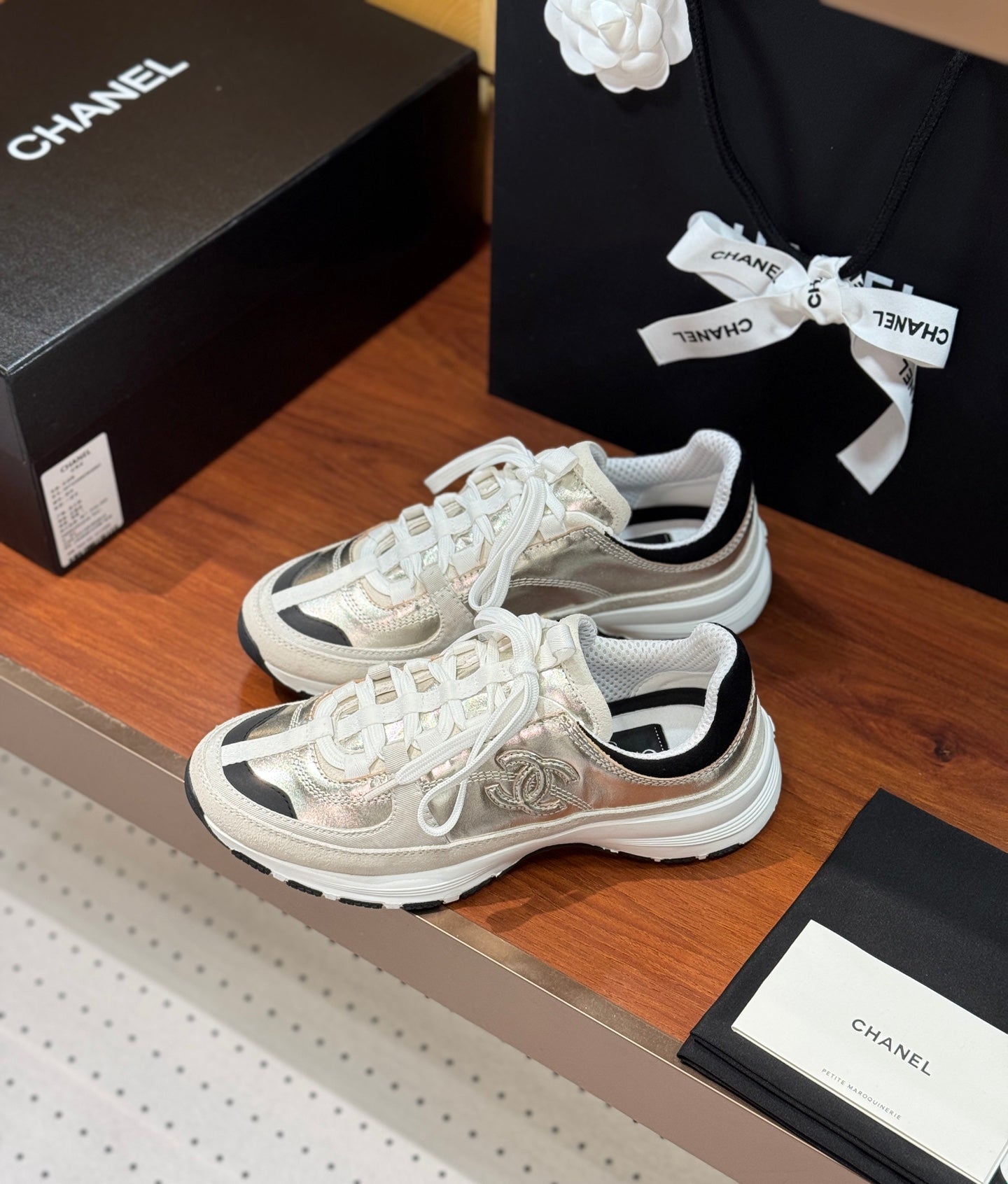 Luxury Shoes Chanel Unisex
