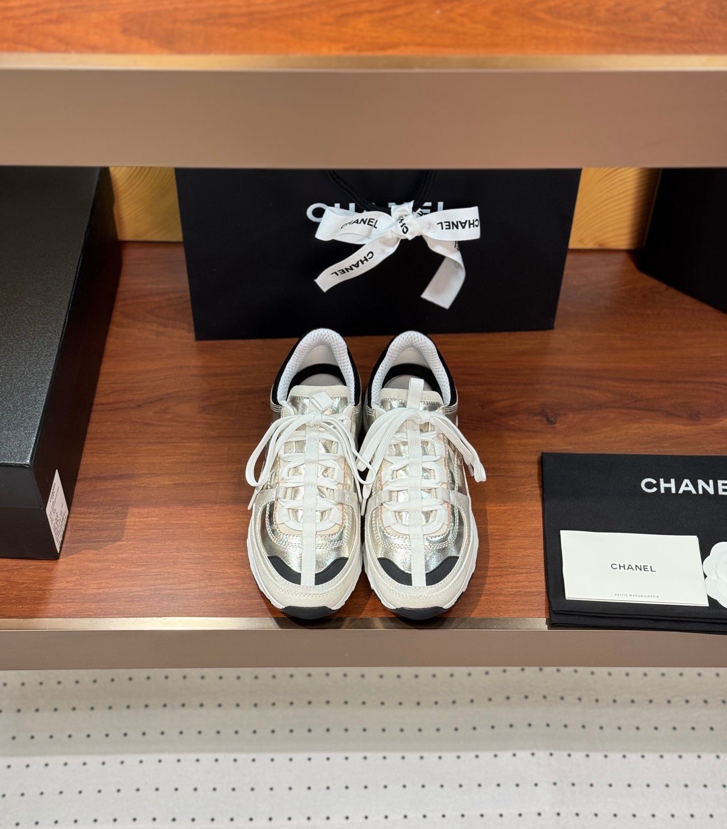 Luxury Shoes Chanel Unisex