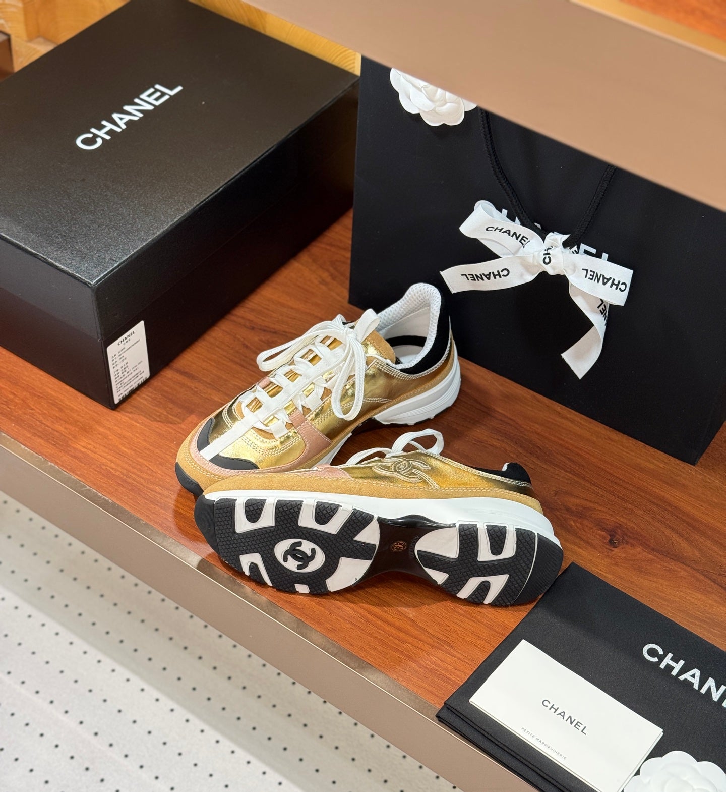 Luxury Shoes Chanel Unisex
