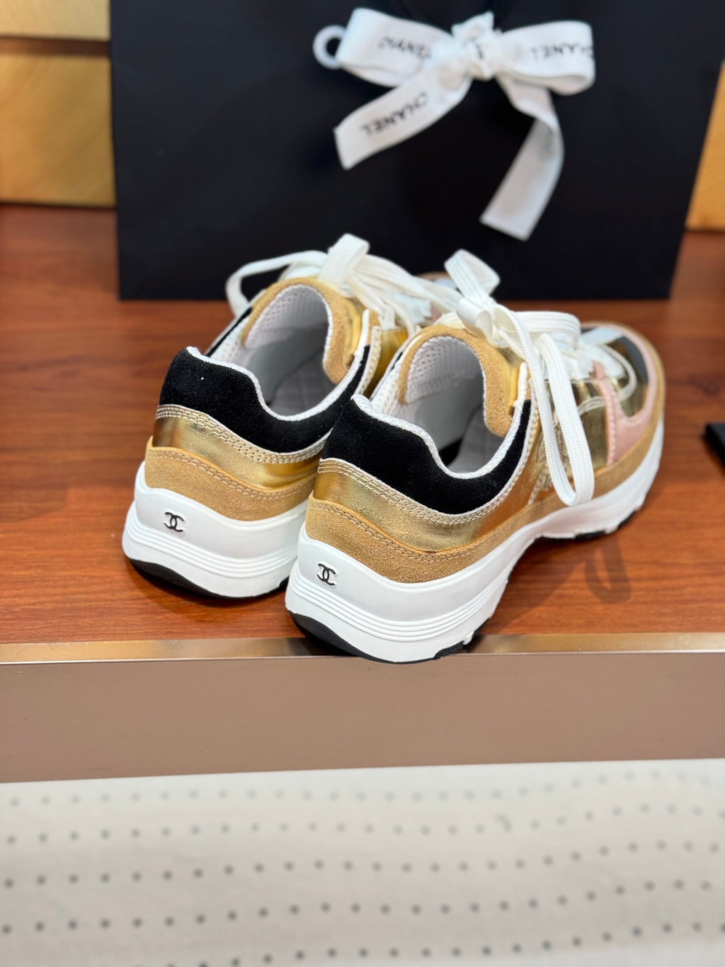 Luxury Shoes Chanel Unisex