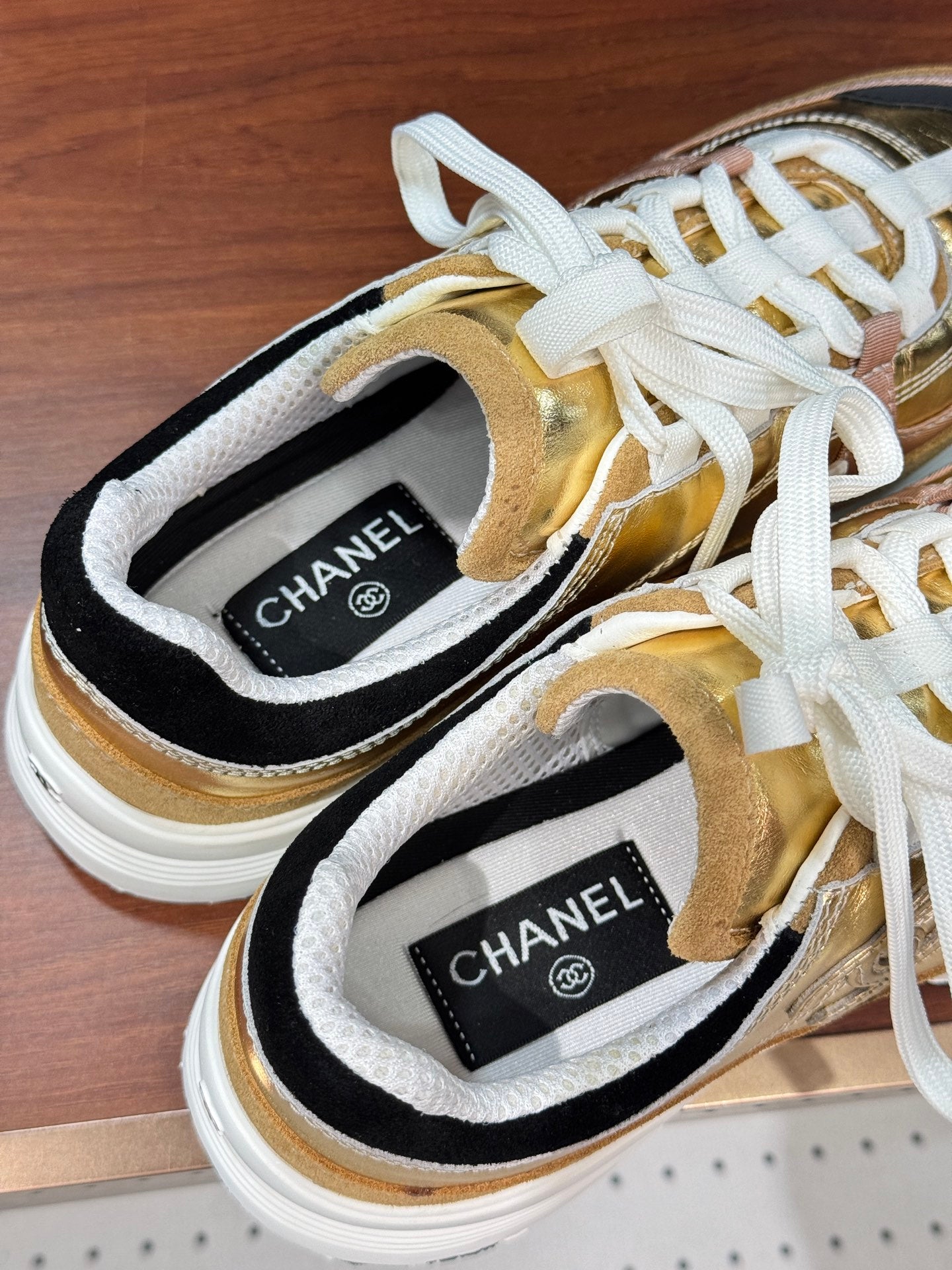 Luxury Shoes Chanel Unisex