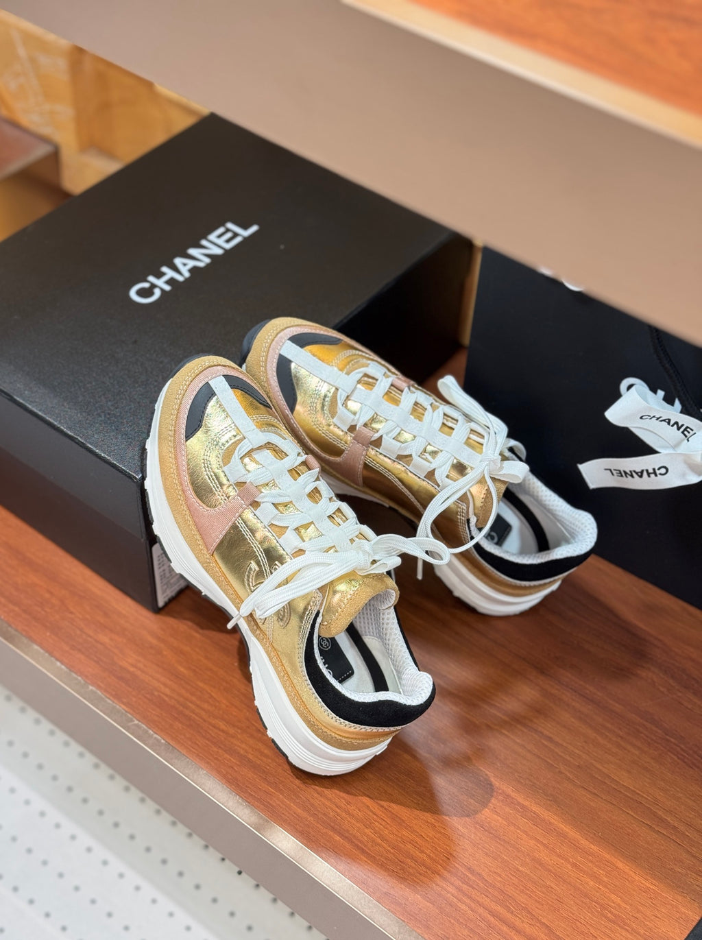 Luxury Shoes Chanel Unisex
