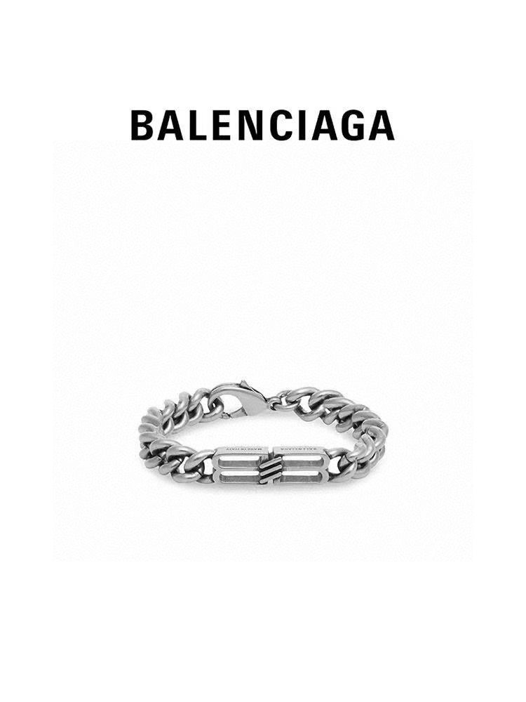 Silver-tone chain bracelet with central bar-and-link charm