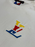 White Louis Vuitton T-shirt with multicolor sail-style logo on chest