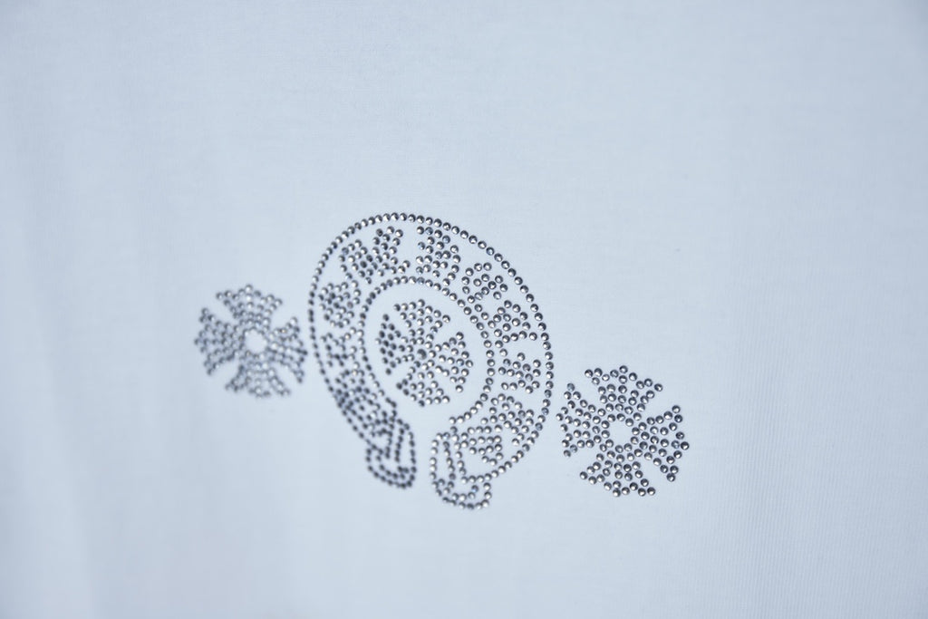Chrome Hearts rhinestone emblem on white short-sleeve T-shirt