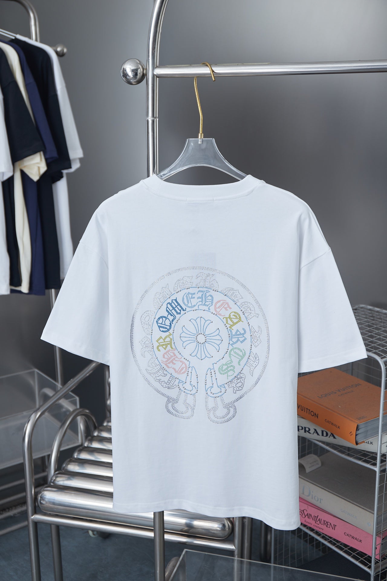 White graphic T-shirt with large back circular elephant emblem print