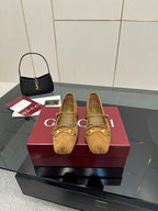 Gucci ladies loafers in tan patterned fabric with gold-tone hardware bit detail