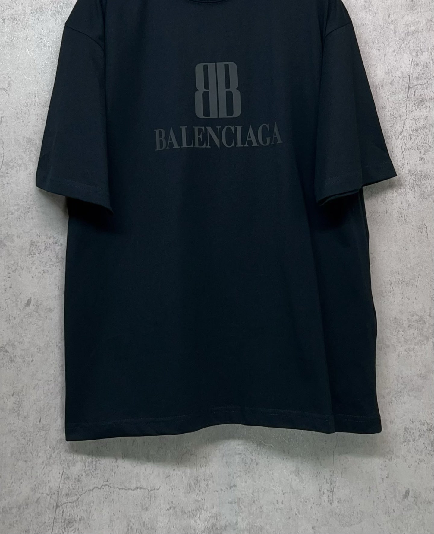 Black Balenciaga logo graphic T-shirt, straight hem, short sleeves