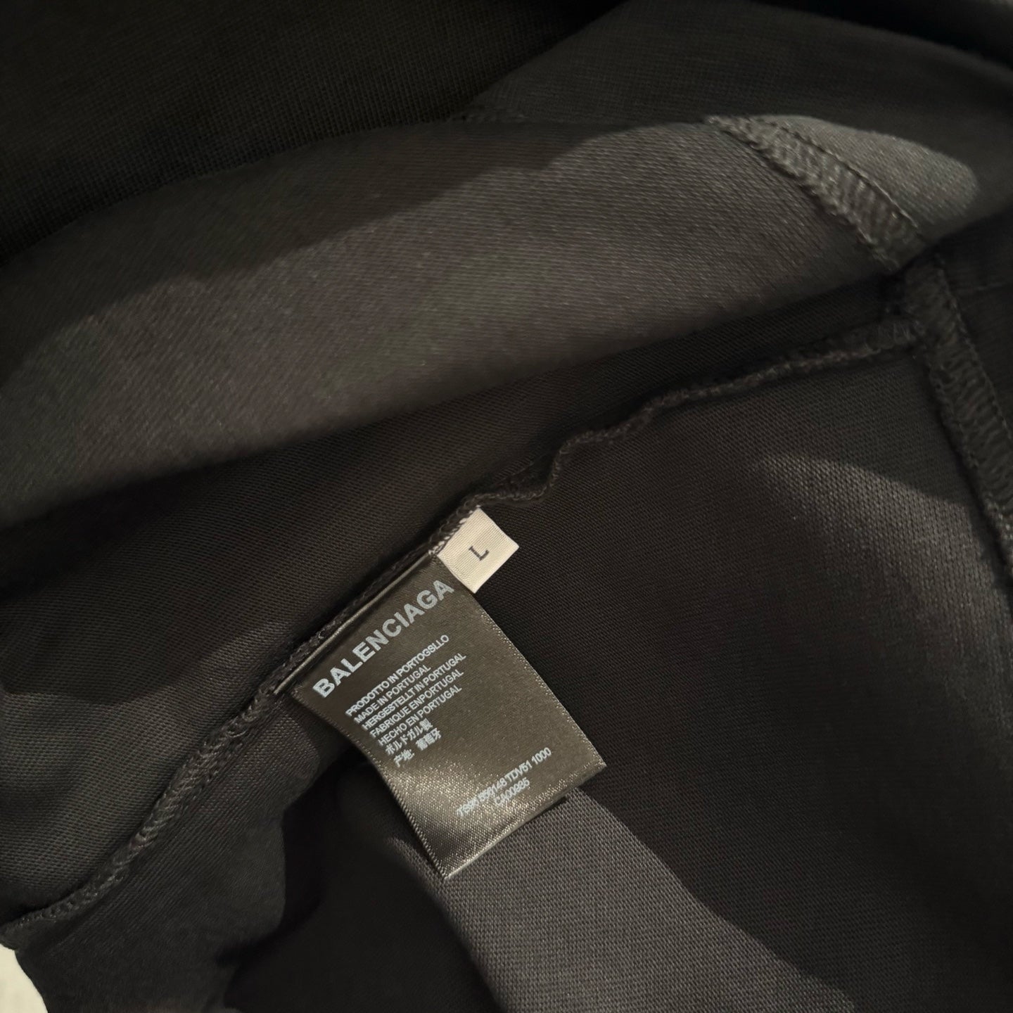 Balenciaga black T-shirt neck label and inner tag
